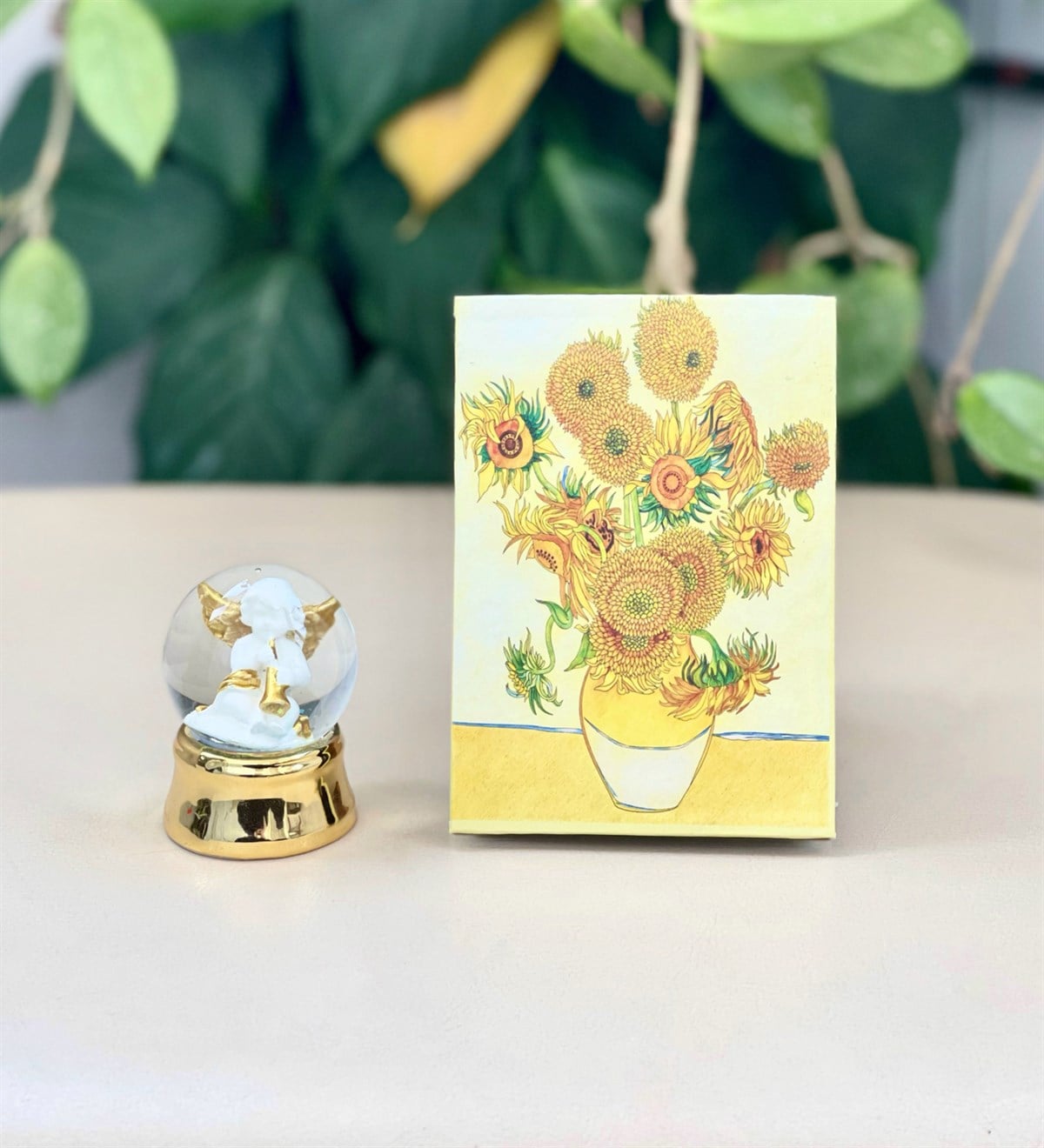 Kişiye Özel 6 Fotoğraflı Ayçiçek Tasarımlı Mini Albüm Ve Altınyaldzlı Mini Kar Küresi SetGiftmodaGmhs100046