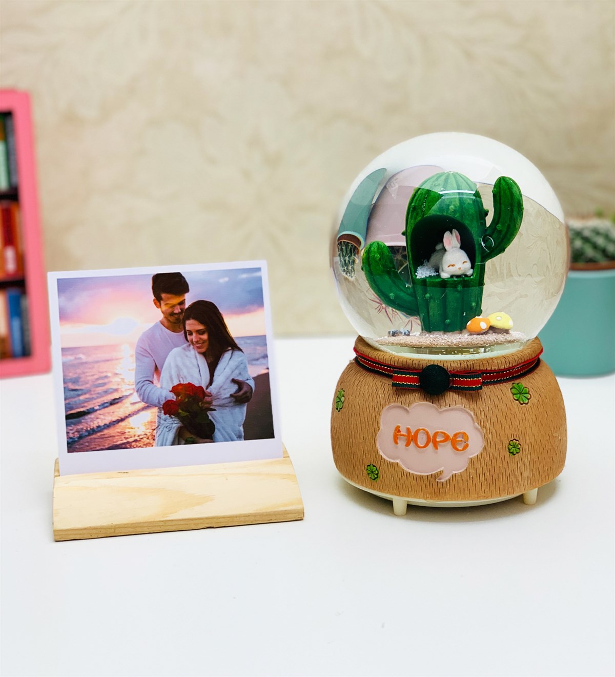Kişiye Özel Ahşap Fotoğraf Tutucu Ve Kaktüs Kar KüresiGiftmodaKo-Foto-Gm-2508-Set