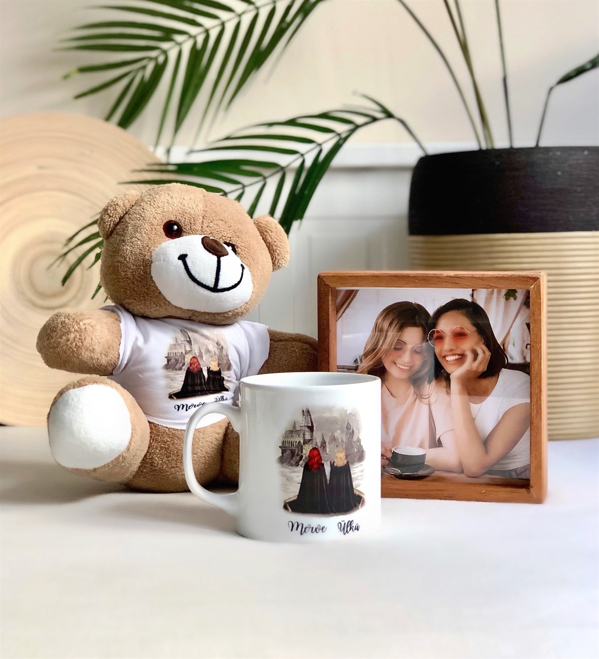 Kişiye Özel Best Friend Kupa Ayıcık Ve Ahşap Çerçeve GiftmodaBest-Friend-Kupa-Ayıcık-Ve-Ahşap-Çerçeve-3