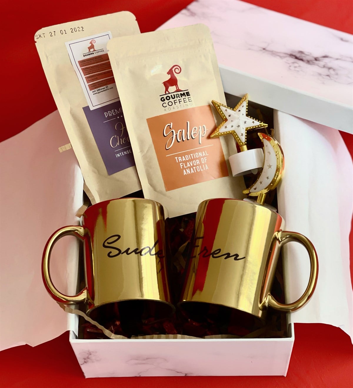 Kişiye Özel Çift Gold Kupa Sıcak Çikolata & Sahlep Sevgiliye Hediye Seti Giftmoda Gmhs100332