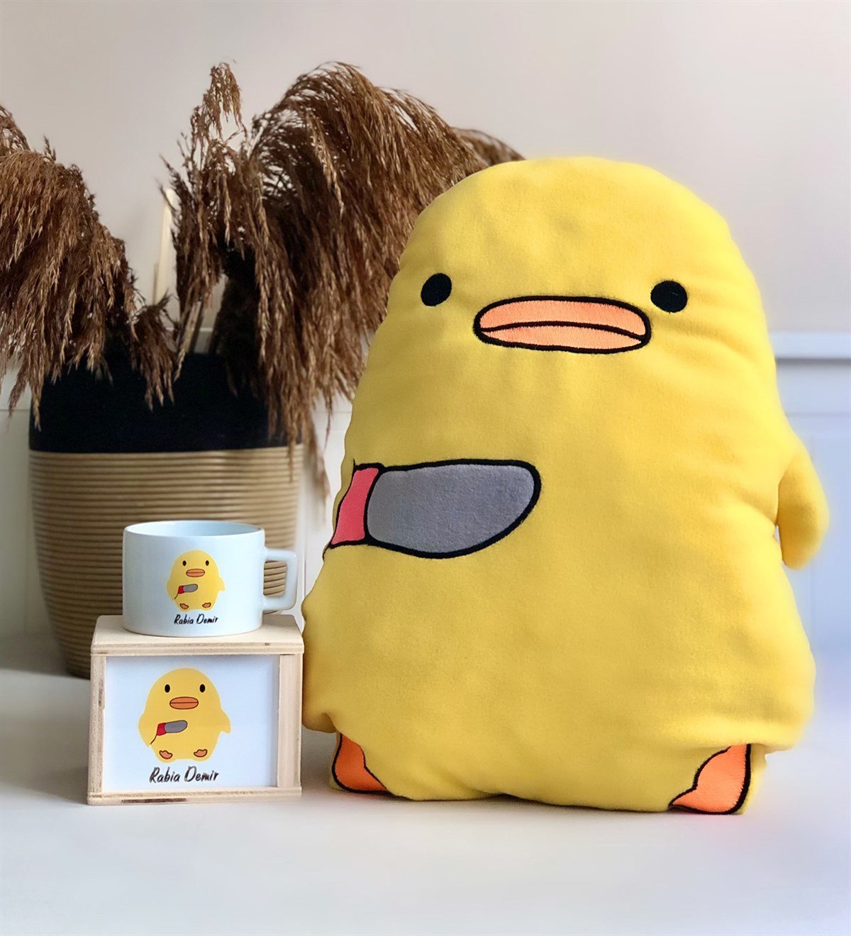 Kişiye Özel Civciv Tasarımlı Kutulu Kupa Ve Yastık SetGiftmodaKÖ-Civciv-Kutulu-Kupa-Yastk