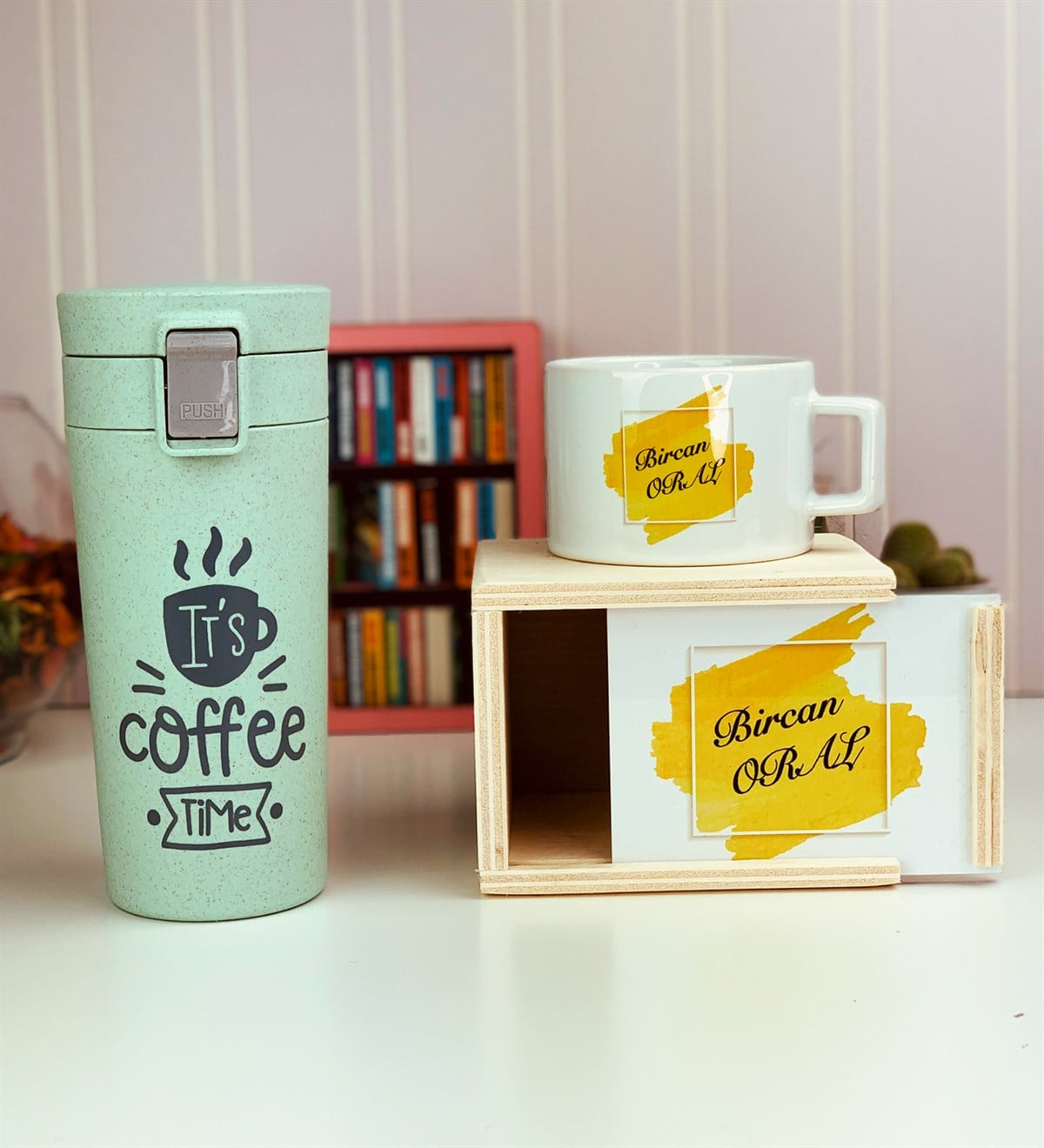 Kişiye Özel Kutulu Kupa Ve Coffee Time Yeşil Cam KupaGiftmodaCoffee-Yeşil-Cam-Kupa-Kutulu-Kupa