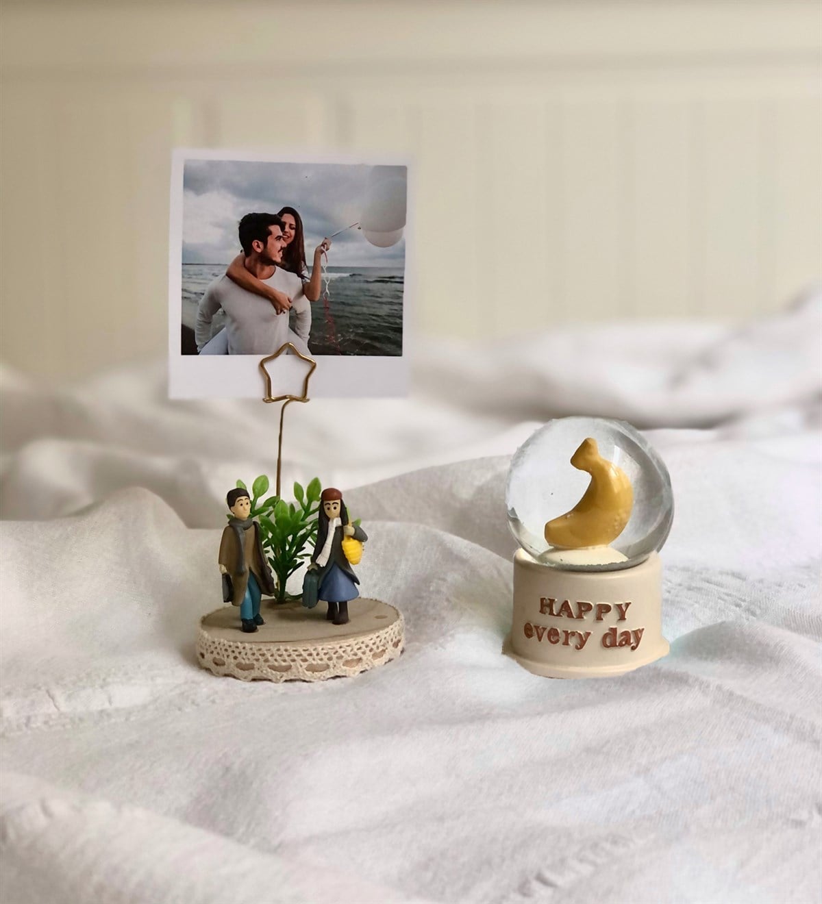 Kişiye Özel Romantik Aşıklar Not Tutucu Ve Mini Boy Muz Işıklı Kar Küresi Giftmoda Gm-1349-Muz-Ko