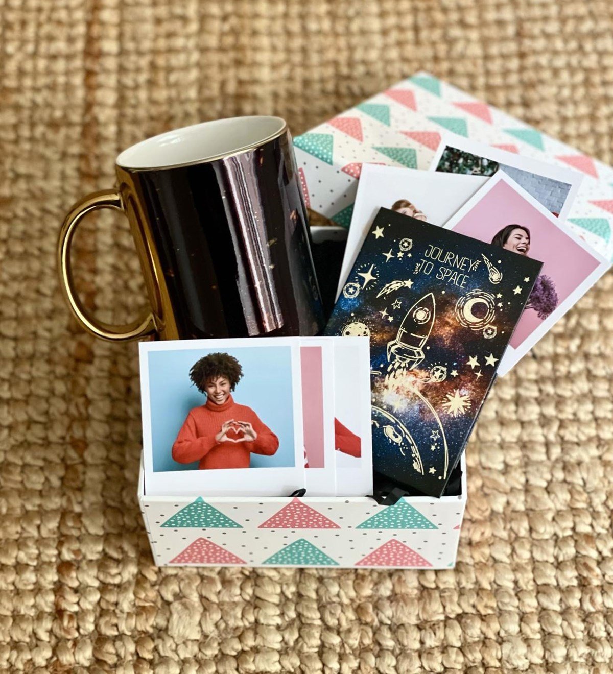 Kişiye Özel Space Roket Tasarımlı Mini Albüm Gold Kupa Mini Hediye SetiGiftmodaGmhs100376