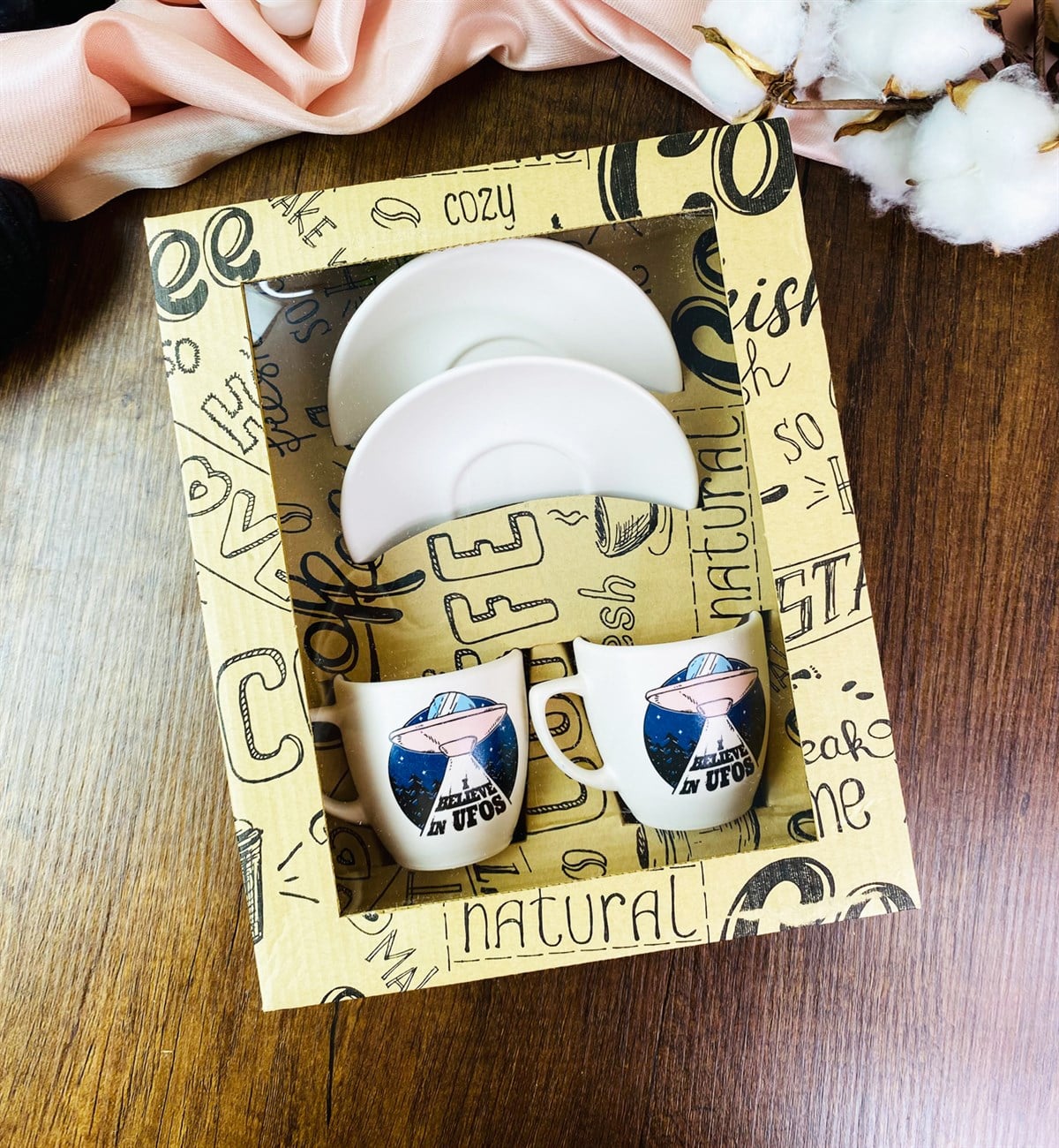 Özel Kutulu Ufo Tasarımlı Türk Kahvesi Fincanı SetigiftmodaGmkp100423