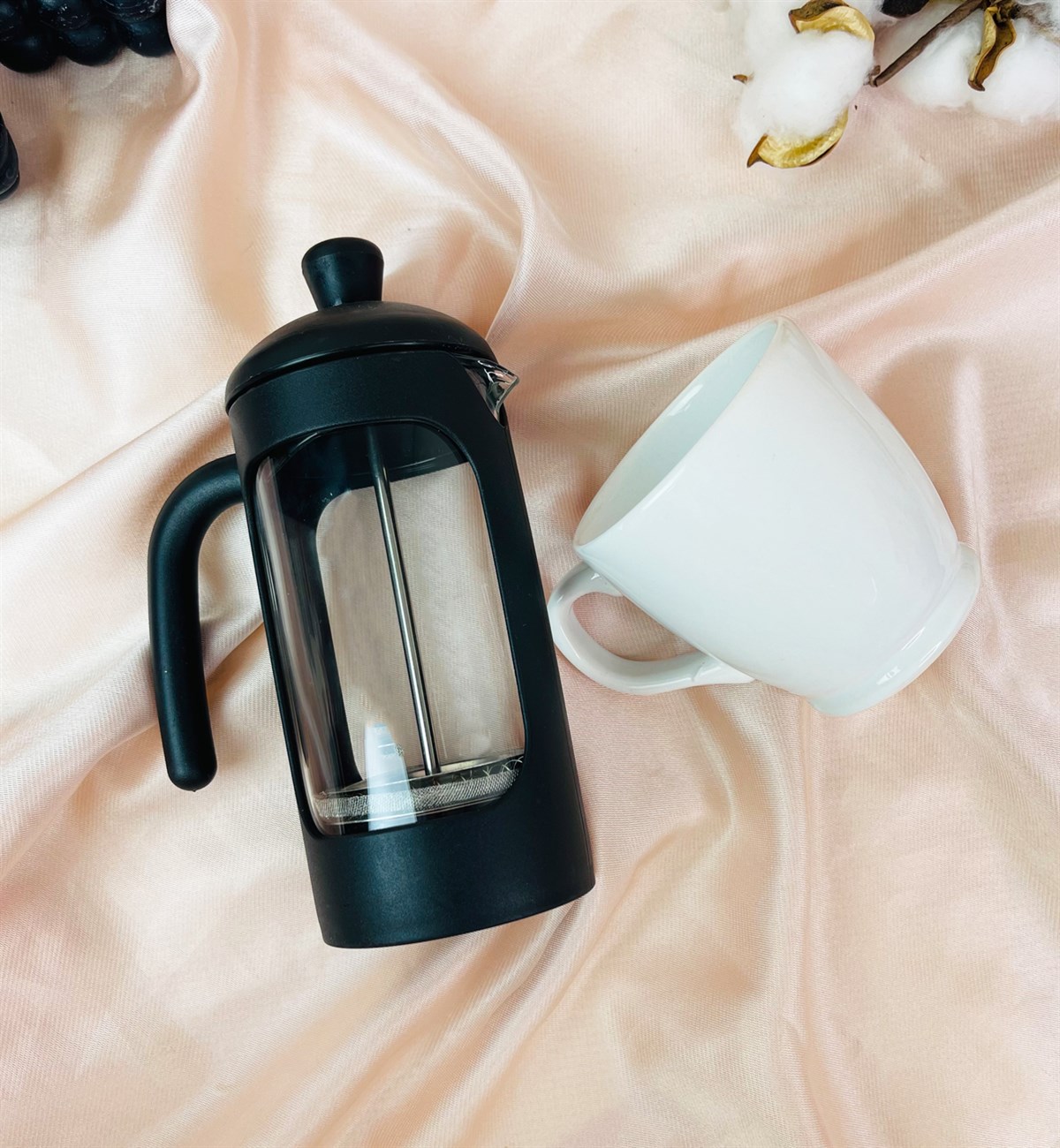 Beyaz Renk Filtre Kahve Fincanı Ve French Press SetgiftmodaGmhs101429
