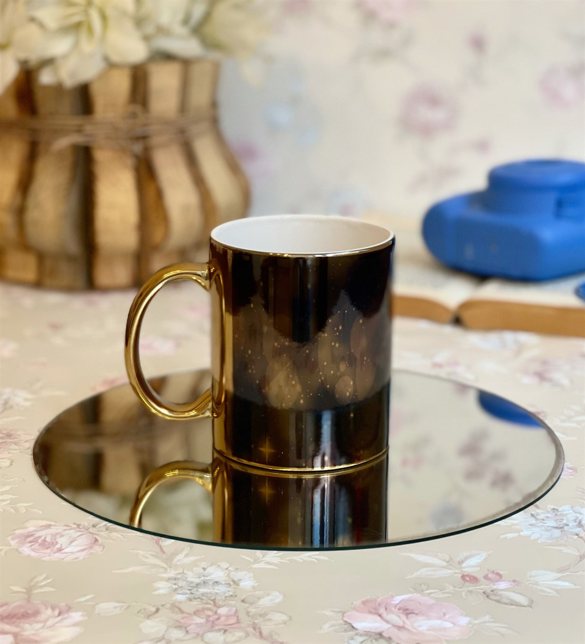 Lost İn Space Tasarımlı Gold KupaGiftmodaGmkp100108