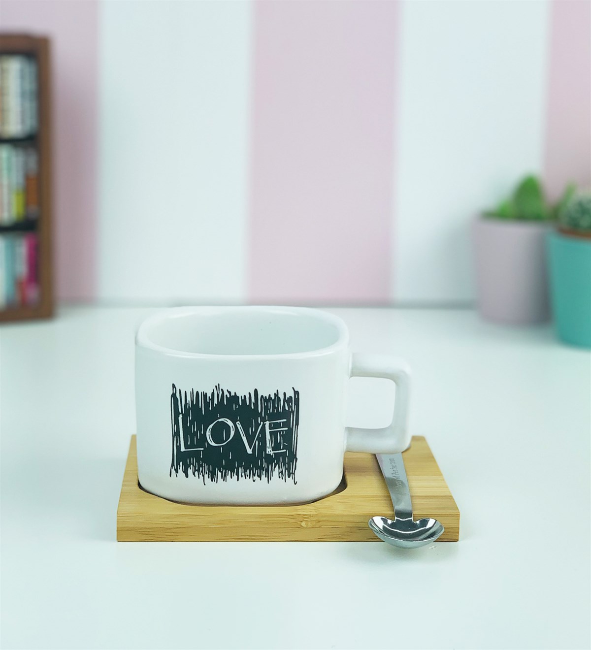 Love Siyah Çizgili Tasarımlı Ahşap Standlı Mıknatıslı Kaşıklı KupaGiftmodaGM-2454-Love-Siyah-Çizgili