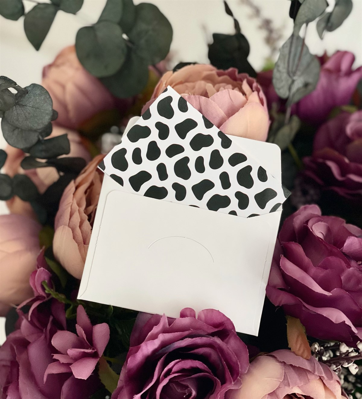 Dana Tasarımlı Beyaz Zarflı Mesaj KartıgiftmodaGmmsj00016