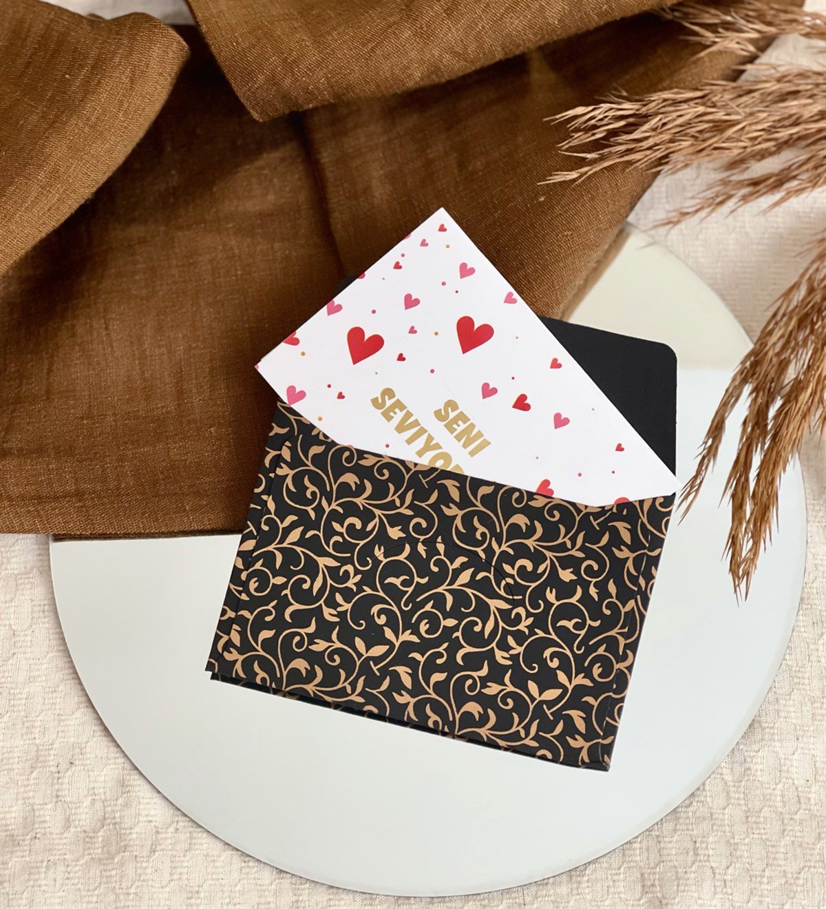 Seni Seviyorum Tasarımlı Gold Siyah Zarflı Mesaj KartıgiftmodaGmmsj00002