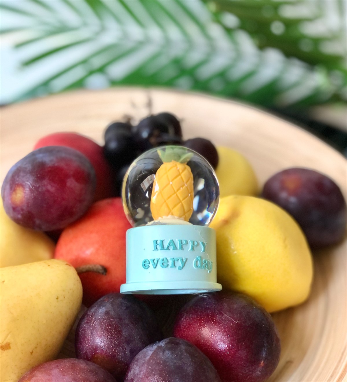 Mini Boy Ananas Işıklı Kar KüresiGiftmodaMeyve-Ananas