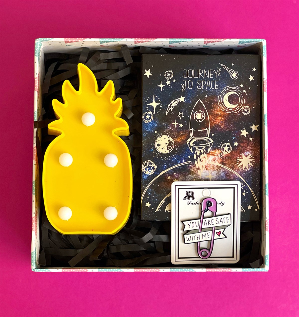 Ananas Led Lamba Rozet ve Space Roket Mini Fotoğraf Albümü Hediye SetiGiftmodaGmhs101019