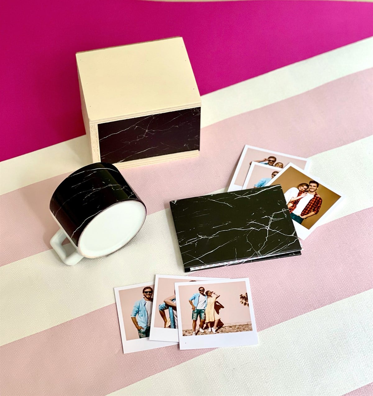 Kişiye Özel Fotoğraflı Siyah Mermer Tasarımlı Mini Fotoğraf Albümü ve Kutulu Kupa GiftmodaGmhs101080