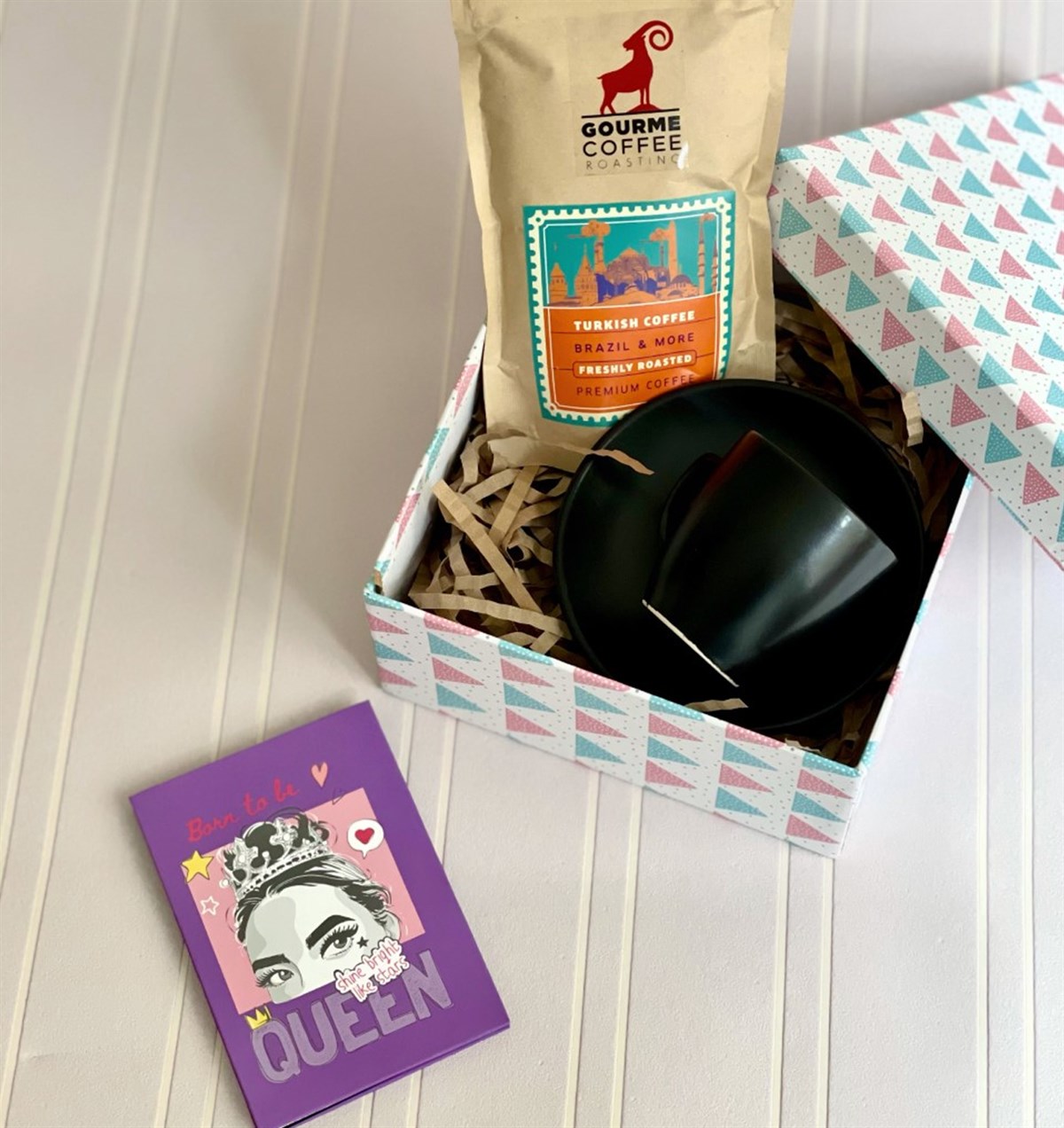 Türk Kahvesi Fincanı Pink Queen Mini Fotoğraf Albümü ve Türk Kahvesi Mini Hediye Seti GiftmodaGmhs100984