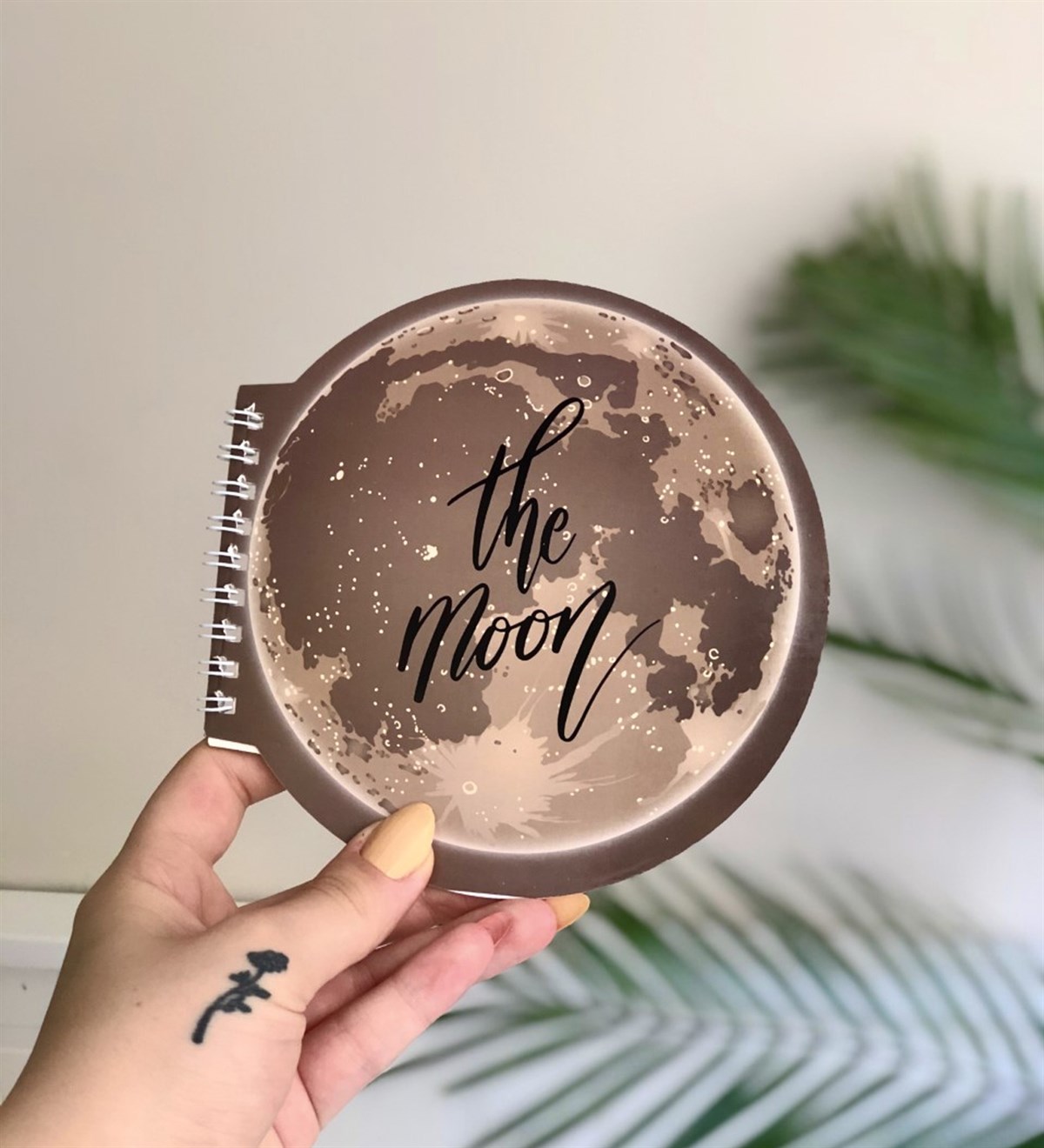 Moon Tasarımlı Şekilli DefterGiftmodaMoon-Şekilli-Defter