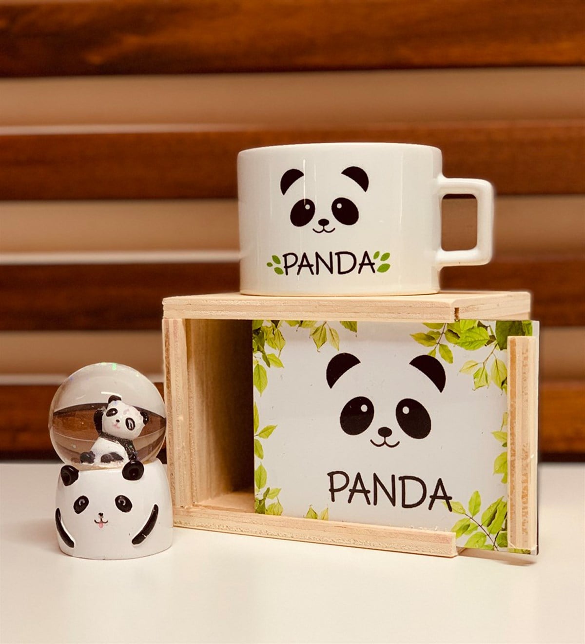 Panda Hediye Seti Küçük Kar Küresi Ahşap Kutulu KupaGiftmodapanda-küçük