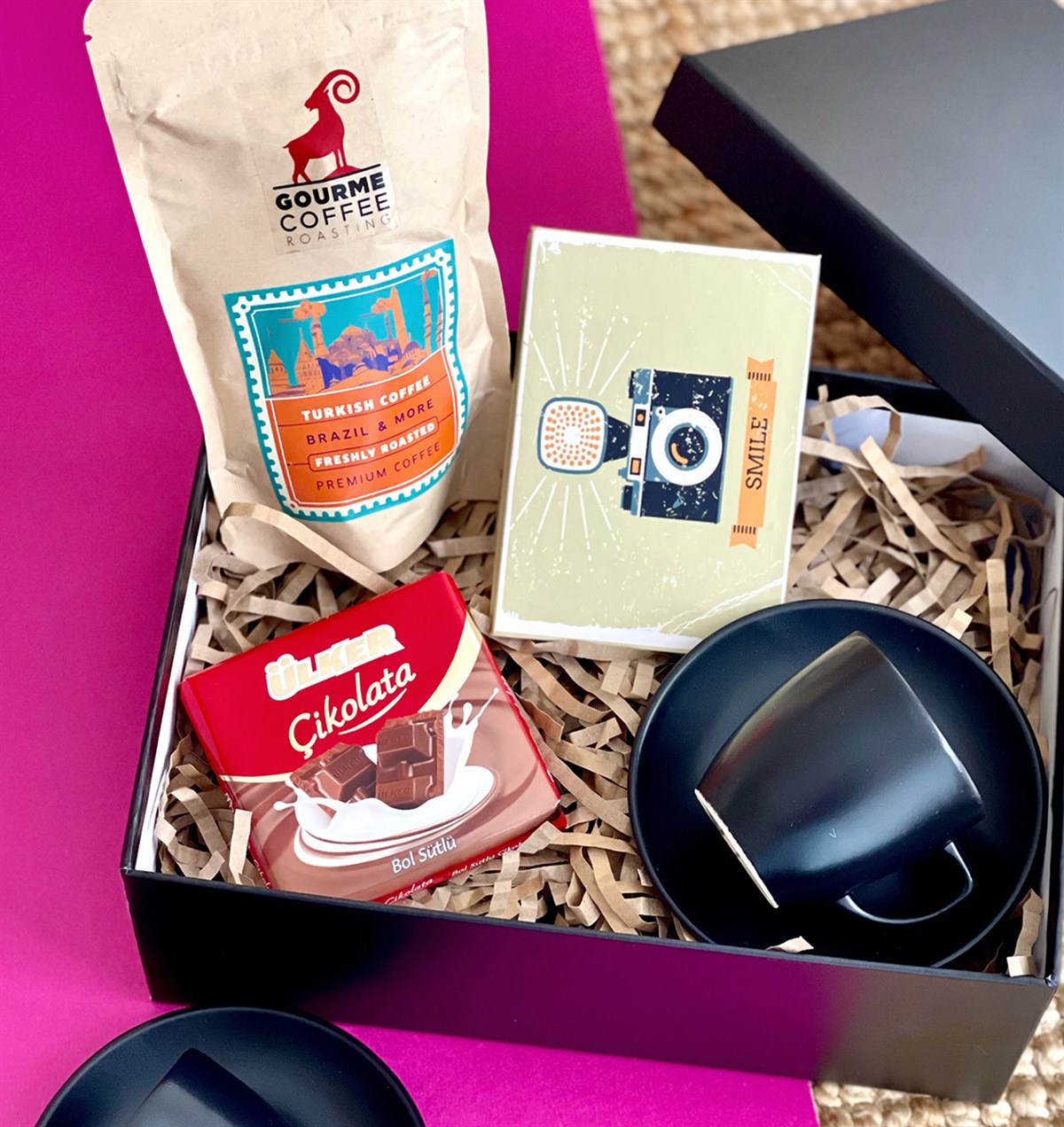 Özel Kutusunda 2'li Türk Kahvesi Fincanı Smile Mini Fotoğraf Albümü Çikolata ve Türk Kahvesi GiftmodaGmhs101005