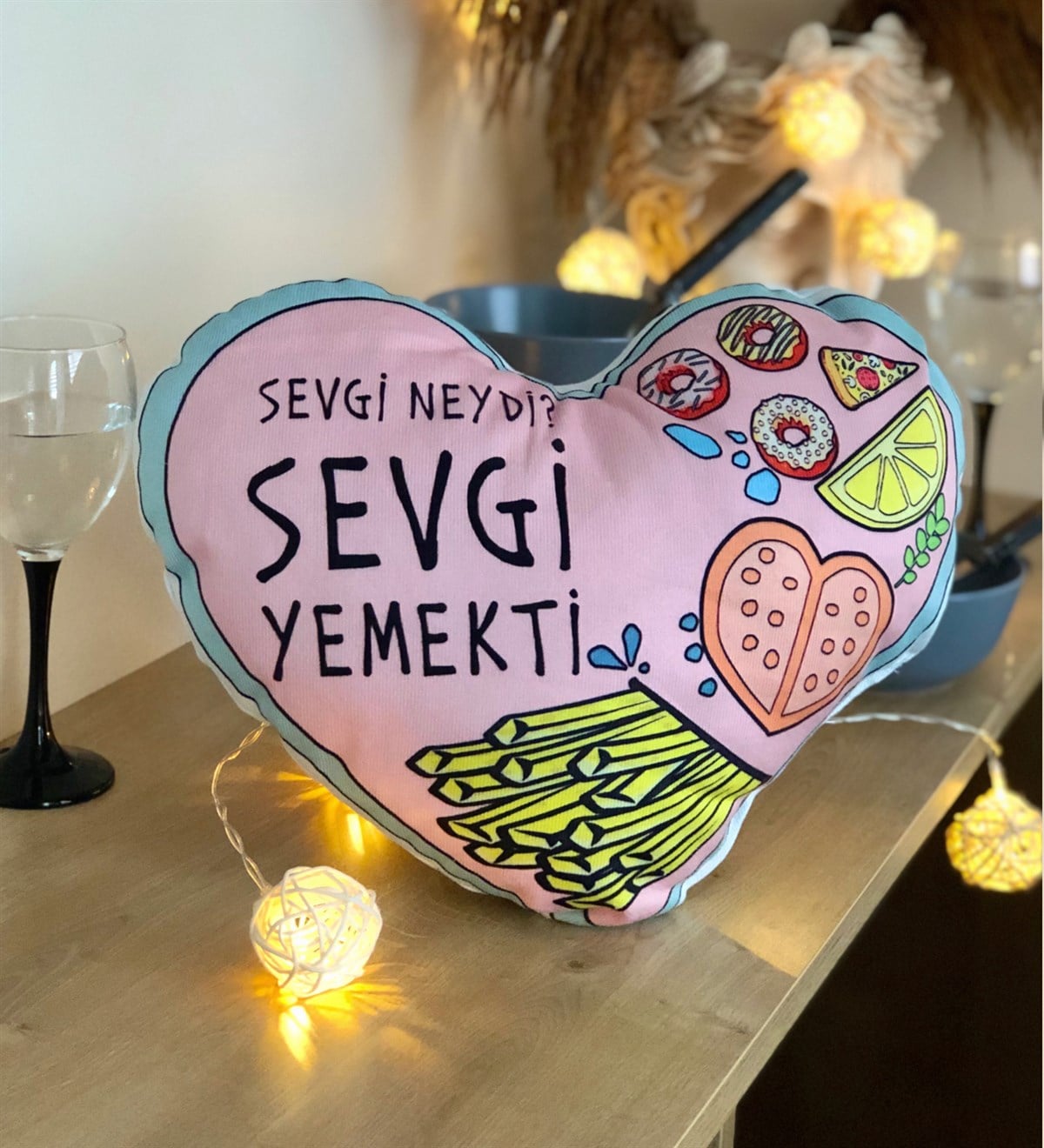 Sevgi Yemekti Tasarımlı YastıkGiftmodaYemek-Yastık