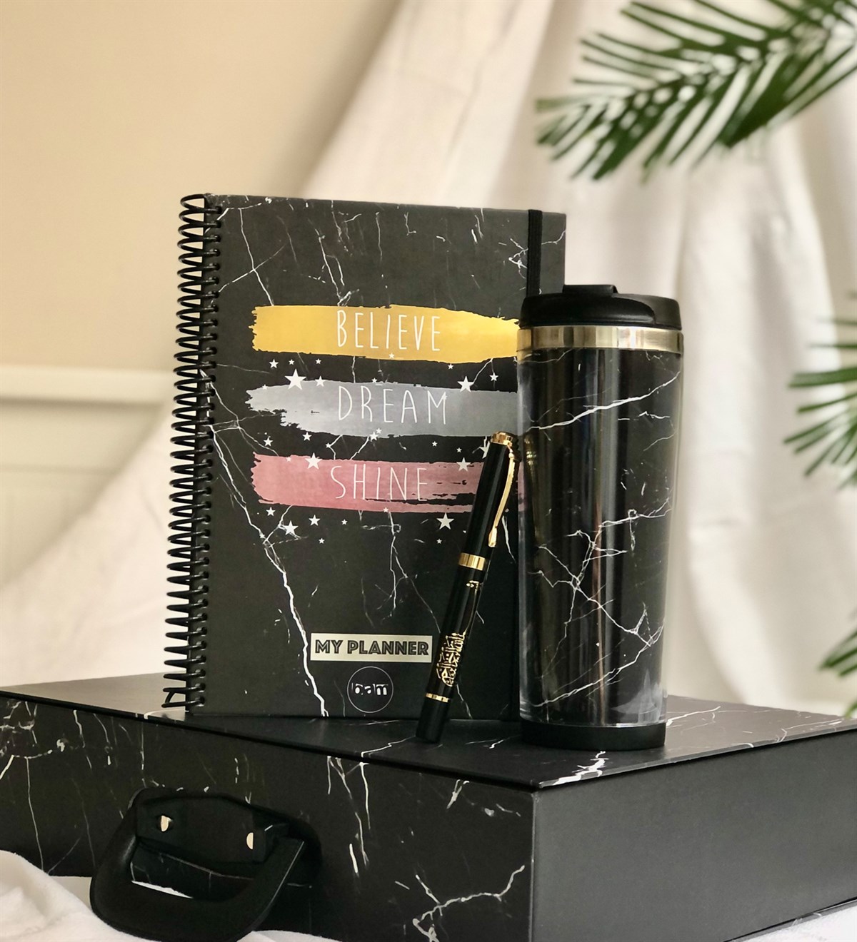 Siyah Mermer Tasarımlı Özel Kutulu Hediye Seti Giftmoda Siyah-Mermer-Mug-Bes