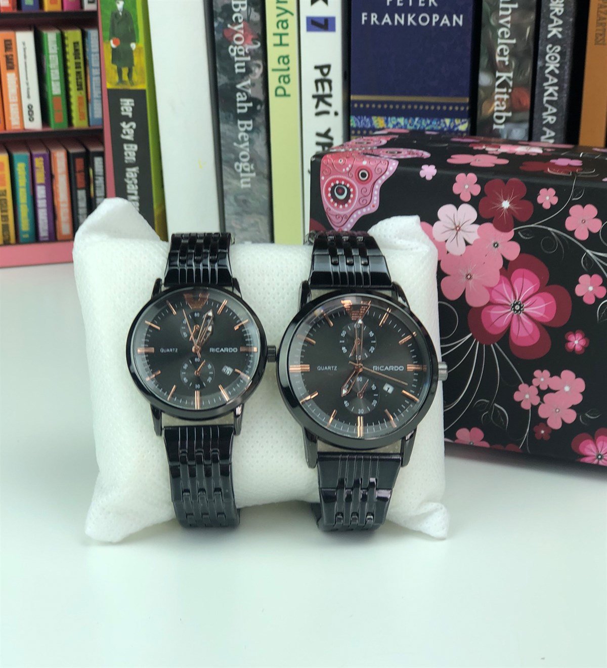 Siyah Metal Kordonlu Kahve Rengi Detaylı Çift SaatiGiftmodaMetal-Kordon-Kahve-Rengi-Detaylı