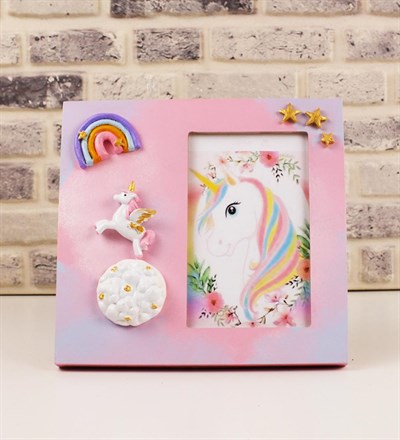 Unicorn Kabartmalı Tasarım Fotoğraf Çerçevesi