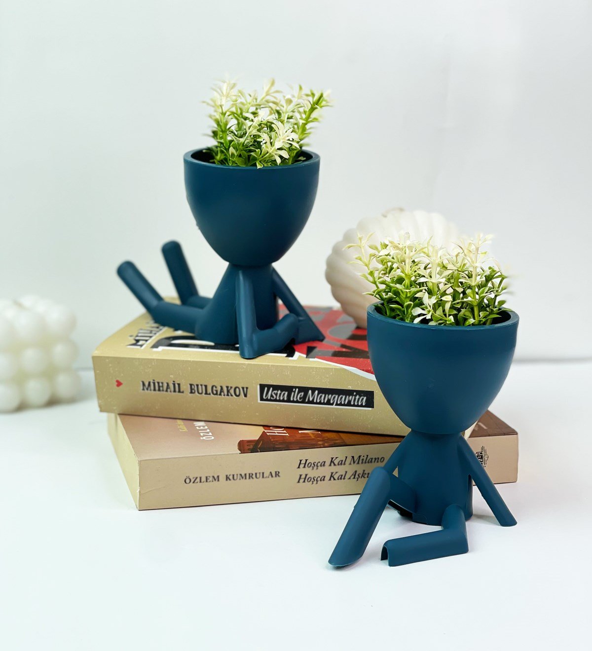 2'li Uzanan Figür Saksıda Yapay ÇiçekgiftmodaGmc10002-Uzanan