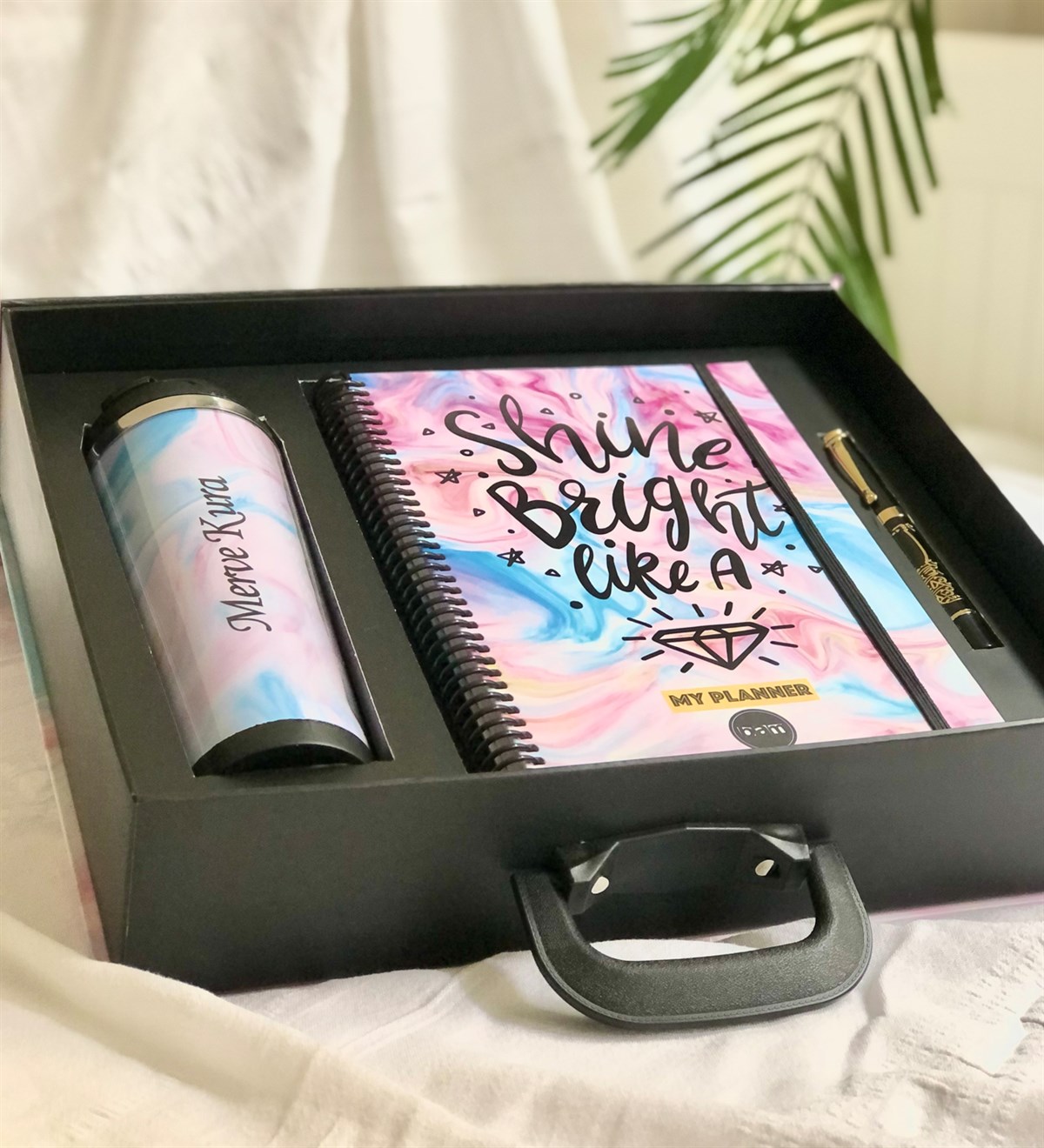  Kişiye Özel Elmas Tasarımlı Özel Kutulu Hediye Seti Giftmoda Elmas-Mug-Bes-.KO