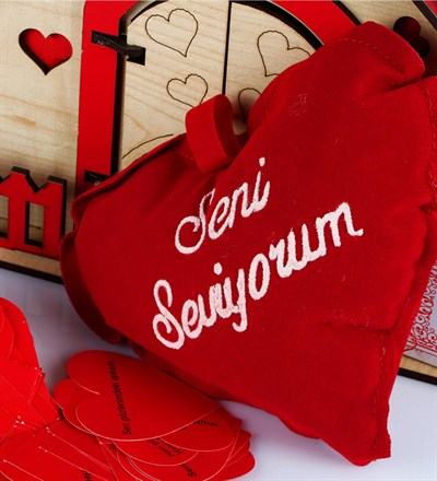 Ahşap Aşk Evi - Tapu Senedi ve 365 Adet Aşk Mesajı