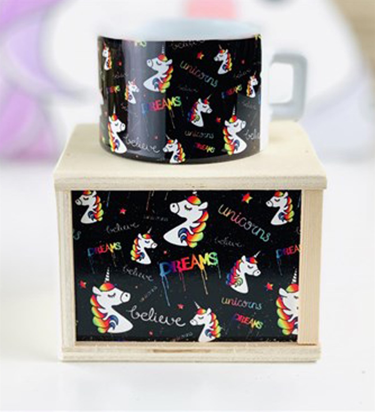 Ahşap Kutusunda Unicorn Tasarımlı Kupa Bardak