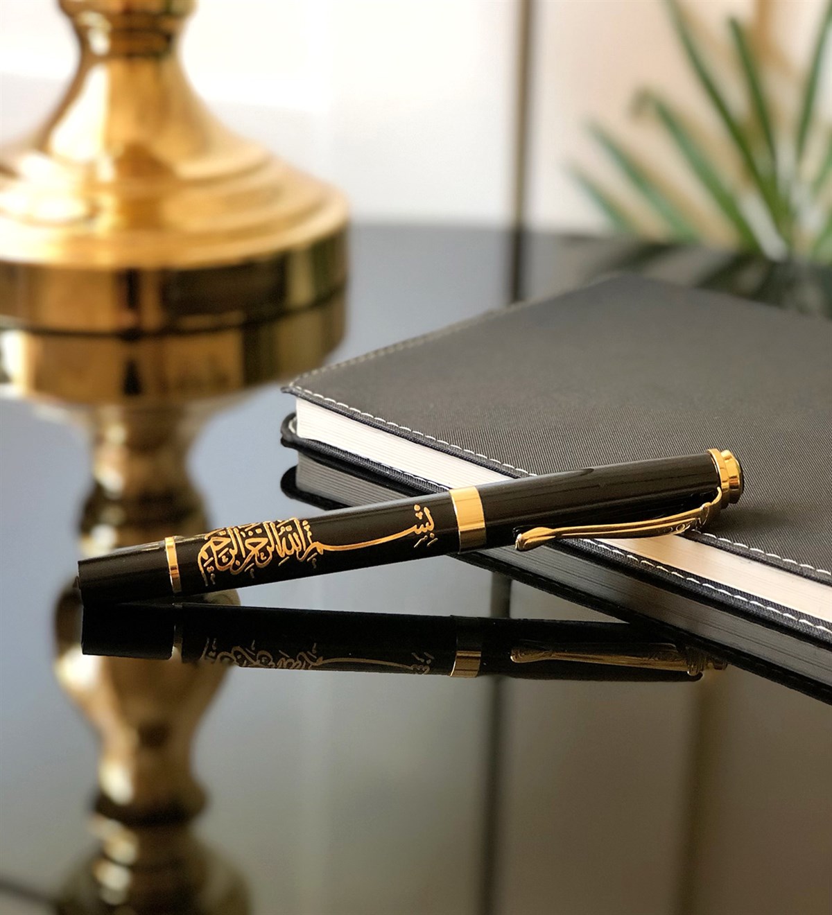 Altın Yaldızlı Besmele Kabartmalı Tükenmez KalemGiftmodabesmele-kalem-kabartma