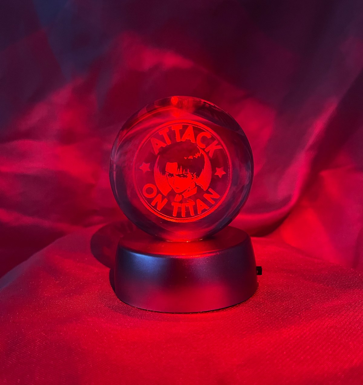 Attack On Titan 2 Tasarımlı Işıklı Cam KüregiftmodaGM-5033
