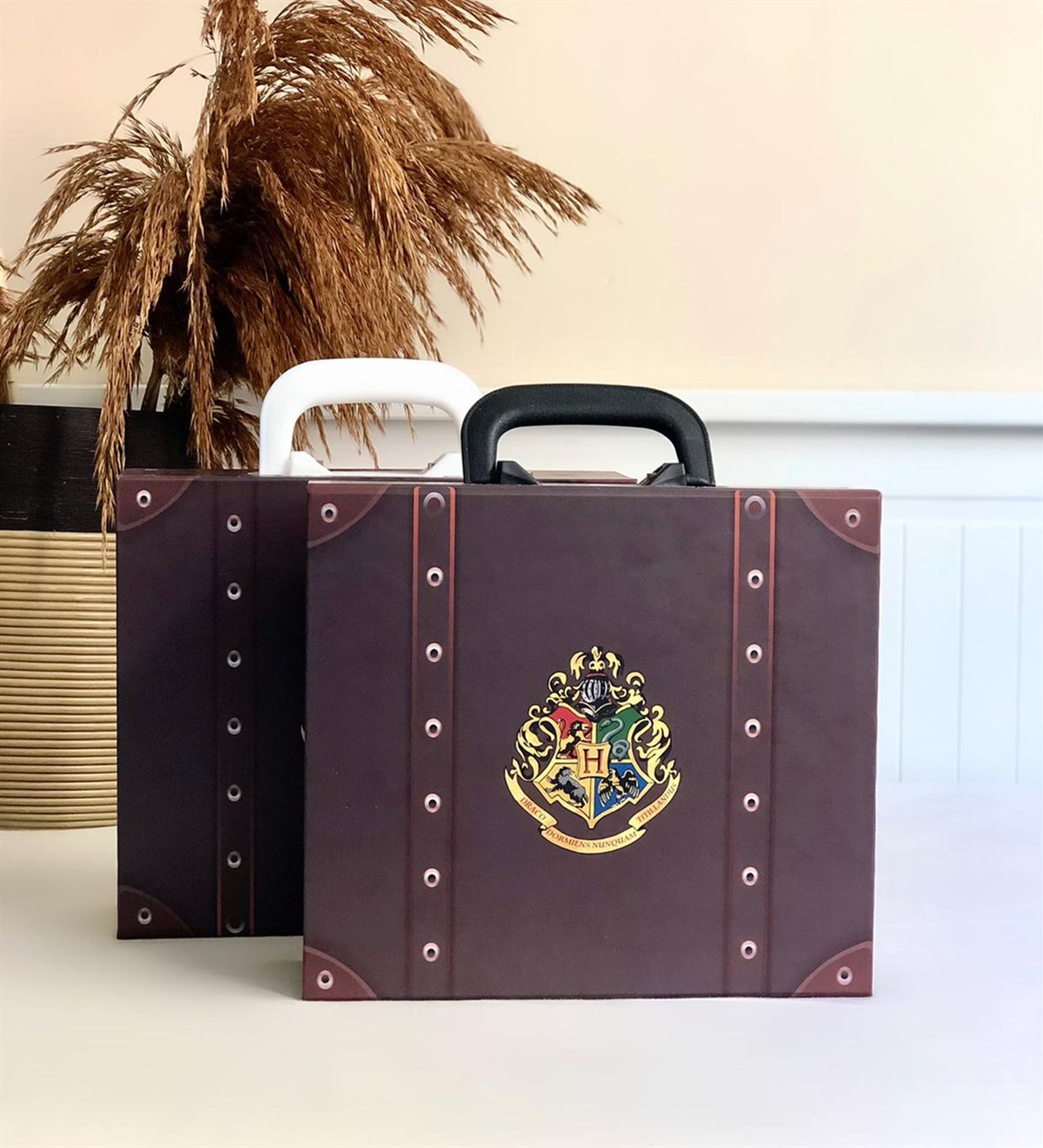 Büyücü Tasarımlı Karton ÇantaGiftmodaBüyücü-Çanta