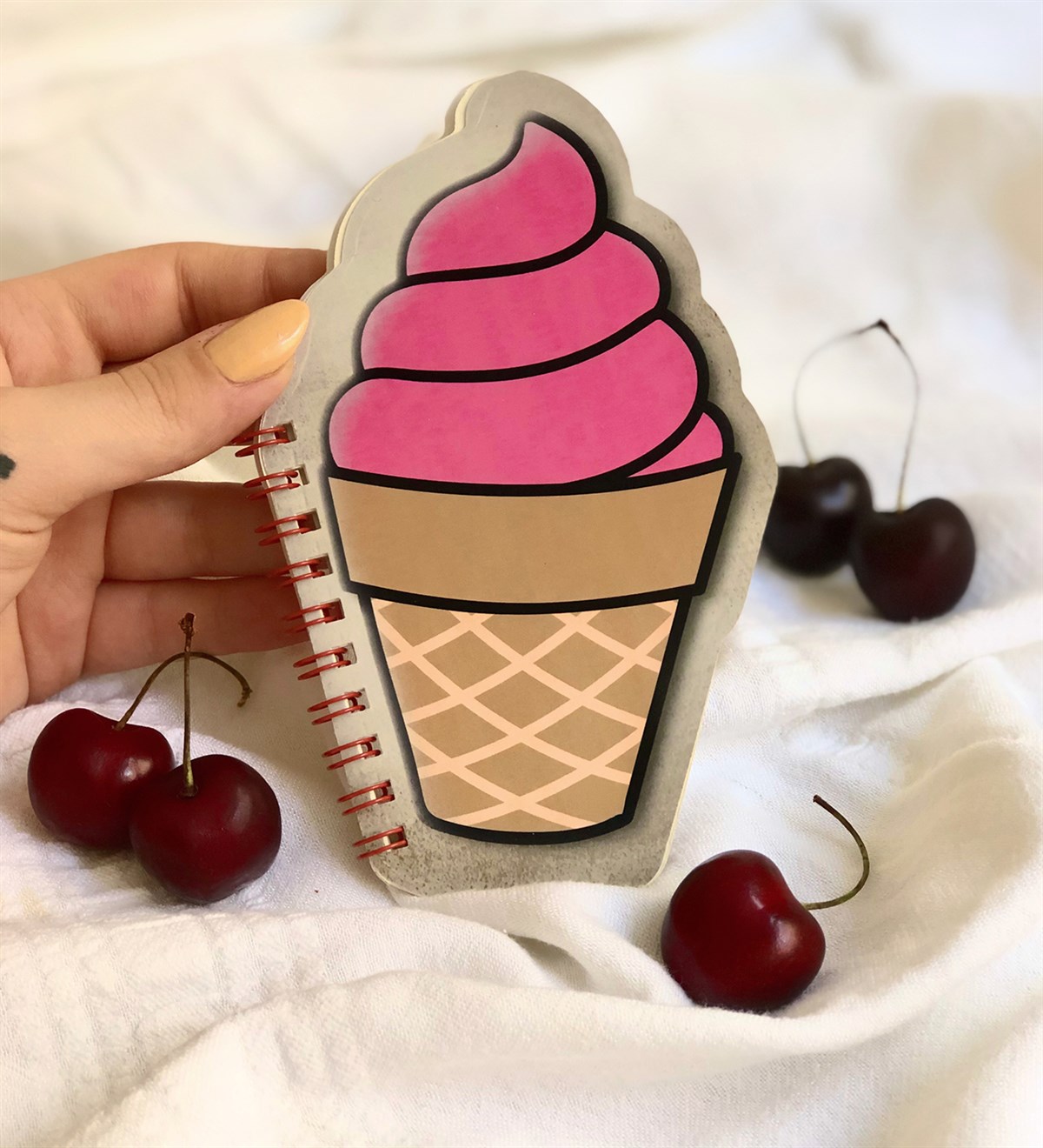 Dondurma Tasarımlı Şekilli DefterGiftmodadondurma-tasarımlı-defter