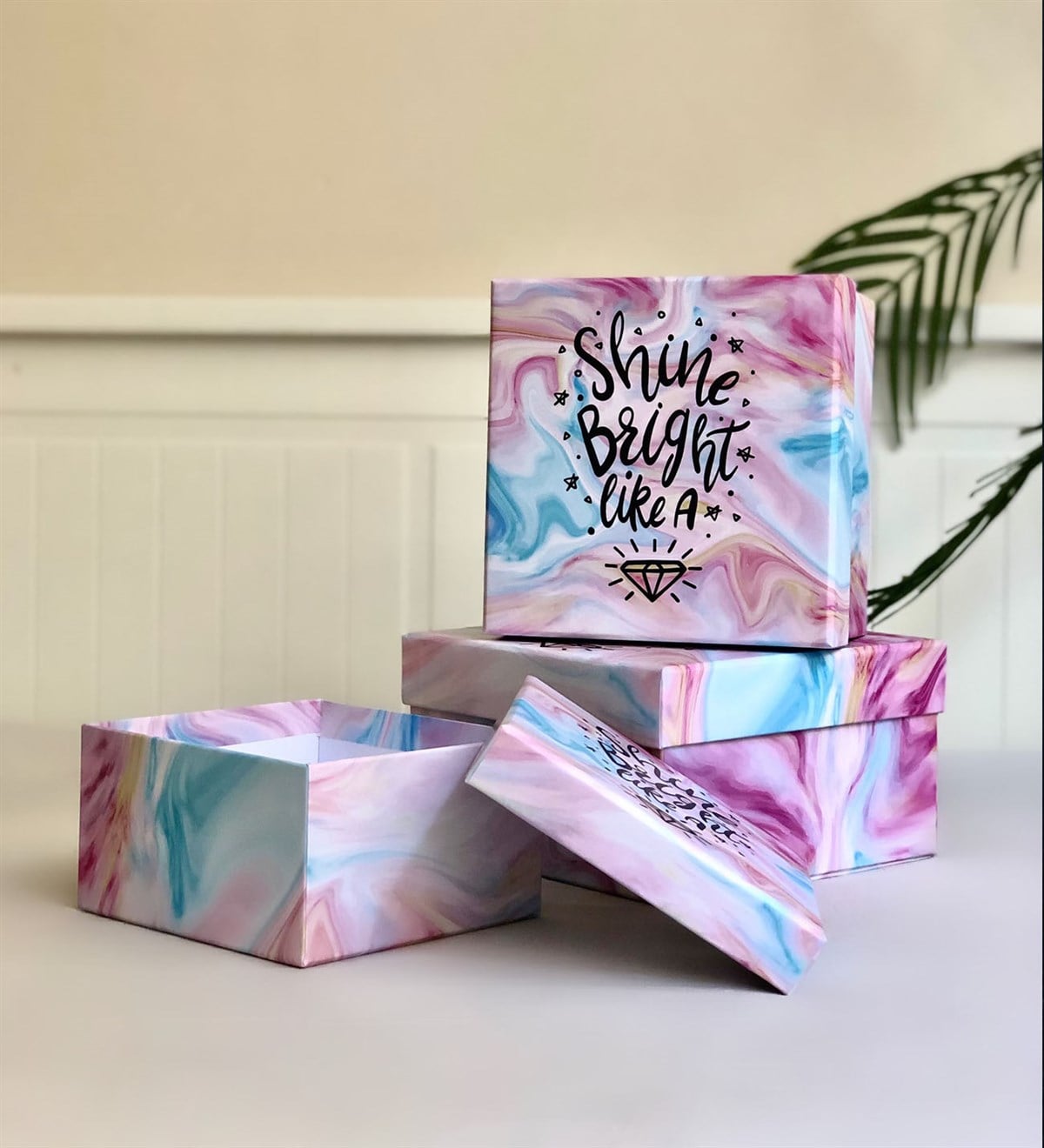 Elmas Mottolu Tasarım 3'lü KutuGiftmodaElmas-Motto-Kutu