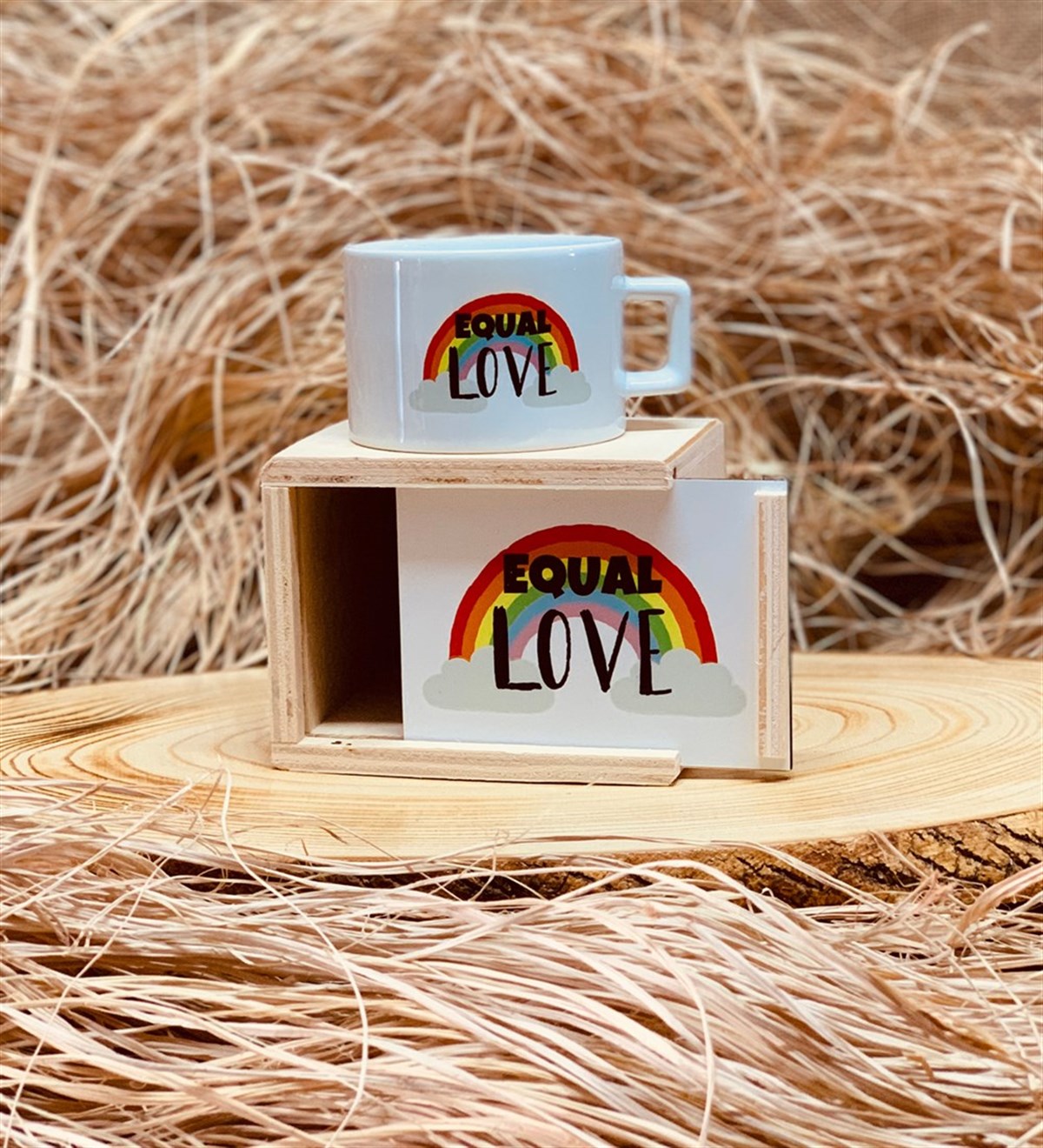 Equal Life Gökkuşağı Tasarımlı Ahşap Kutulu Kupa