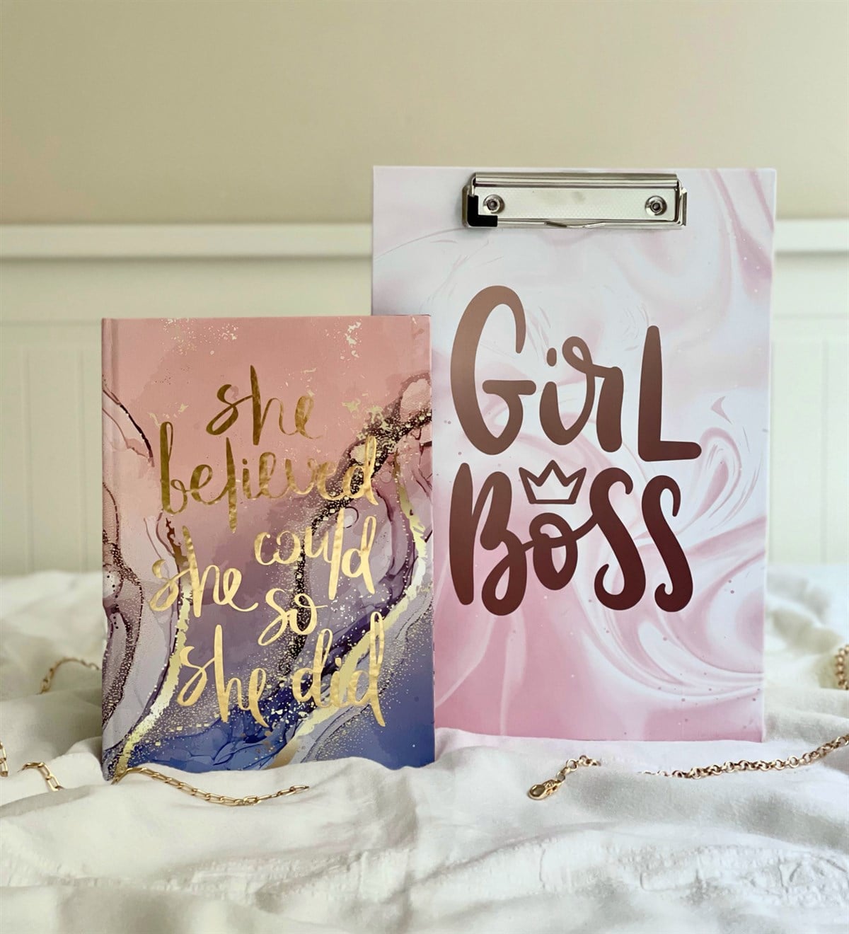 Girl Boss Tasarımlı Sekreterlik Ve Ebruli Lak Kapaklı Ajanda SetGiftmodaGmhs100112