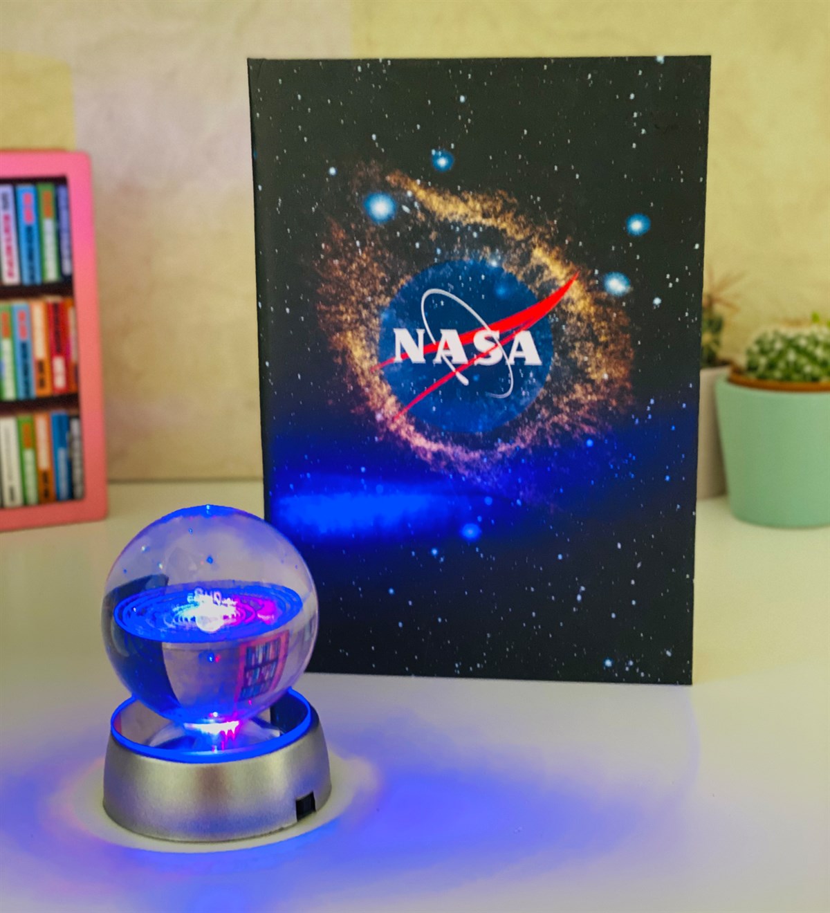Güneş Sistemi Işıklı Cam Küre Ve Nasa Lastikli Defter SetGiftmodaGM-3004-Nasa-Defter-Set