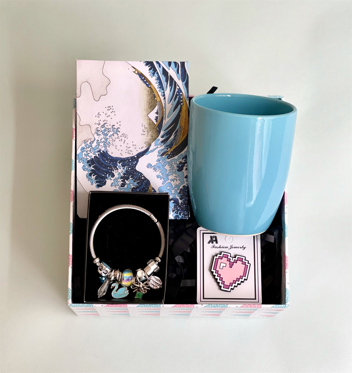 Dalga Tasarımlı Mini Albüm Mavi Bulut Kupa Rozet Ve Kuğu Pandora Bileklik Hediye SetigiftmodaGmhs100903