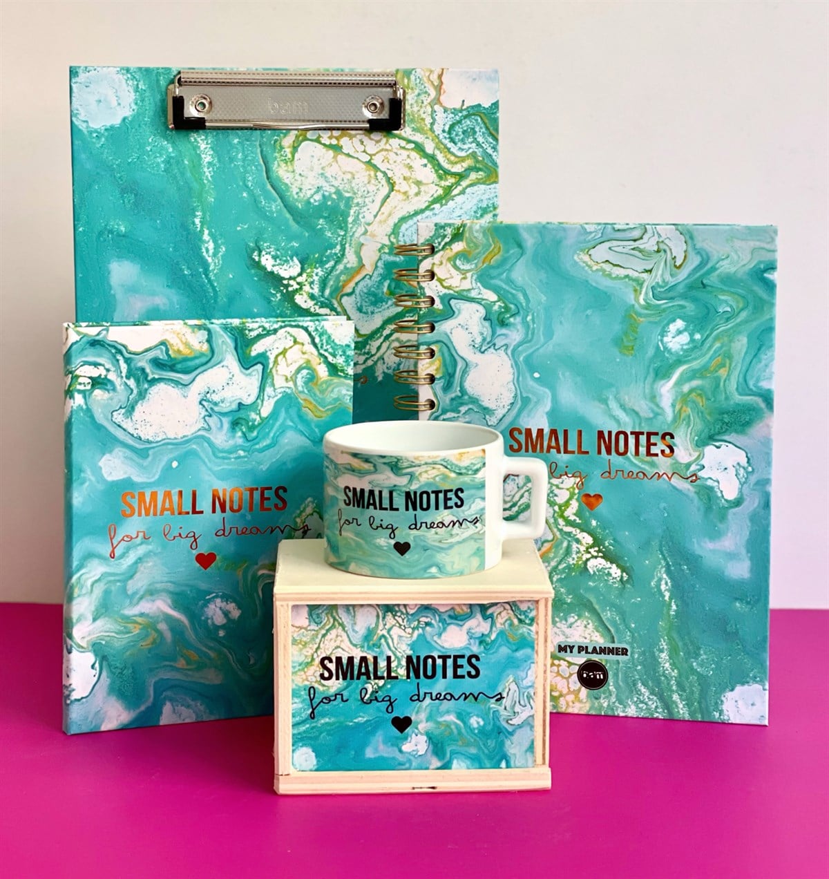 Small Notes Tasarımlı Konuşan Ajanda Kutulu Kupa Sekreterlik Ve Lastikli Defter SetgiftmodaGmhs101182