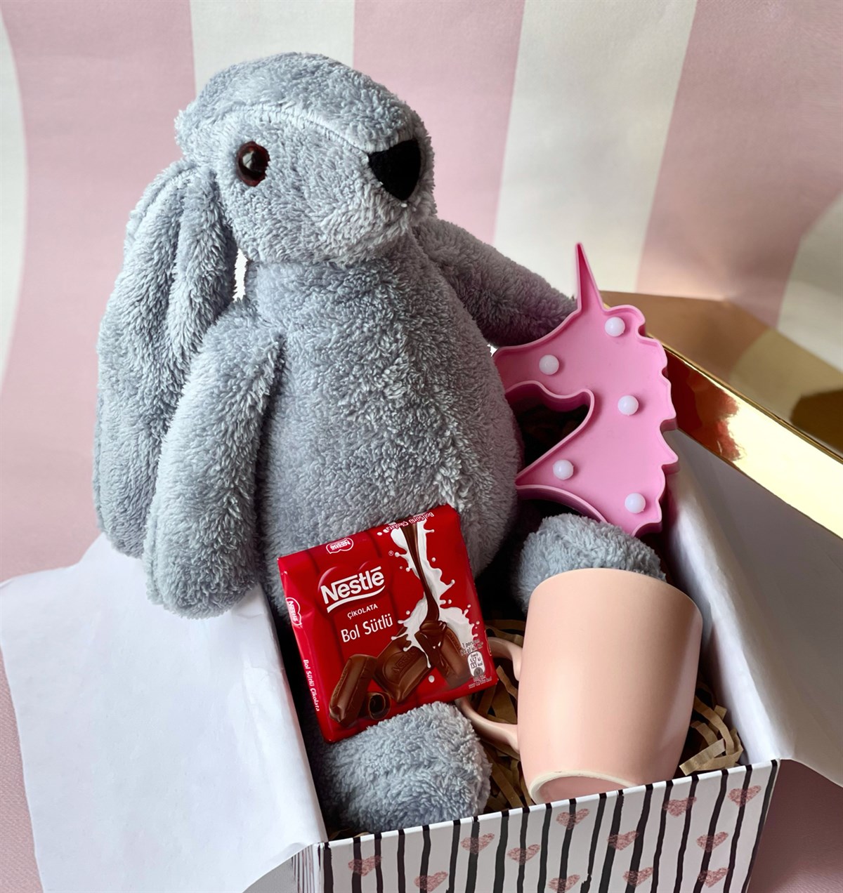 Pembe Bulut Kupa Sevimli Gri Peluş Tavşan Mini Unicorn Lamba Ve Çikolata Set giftmodaGmhs100781