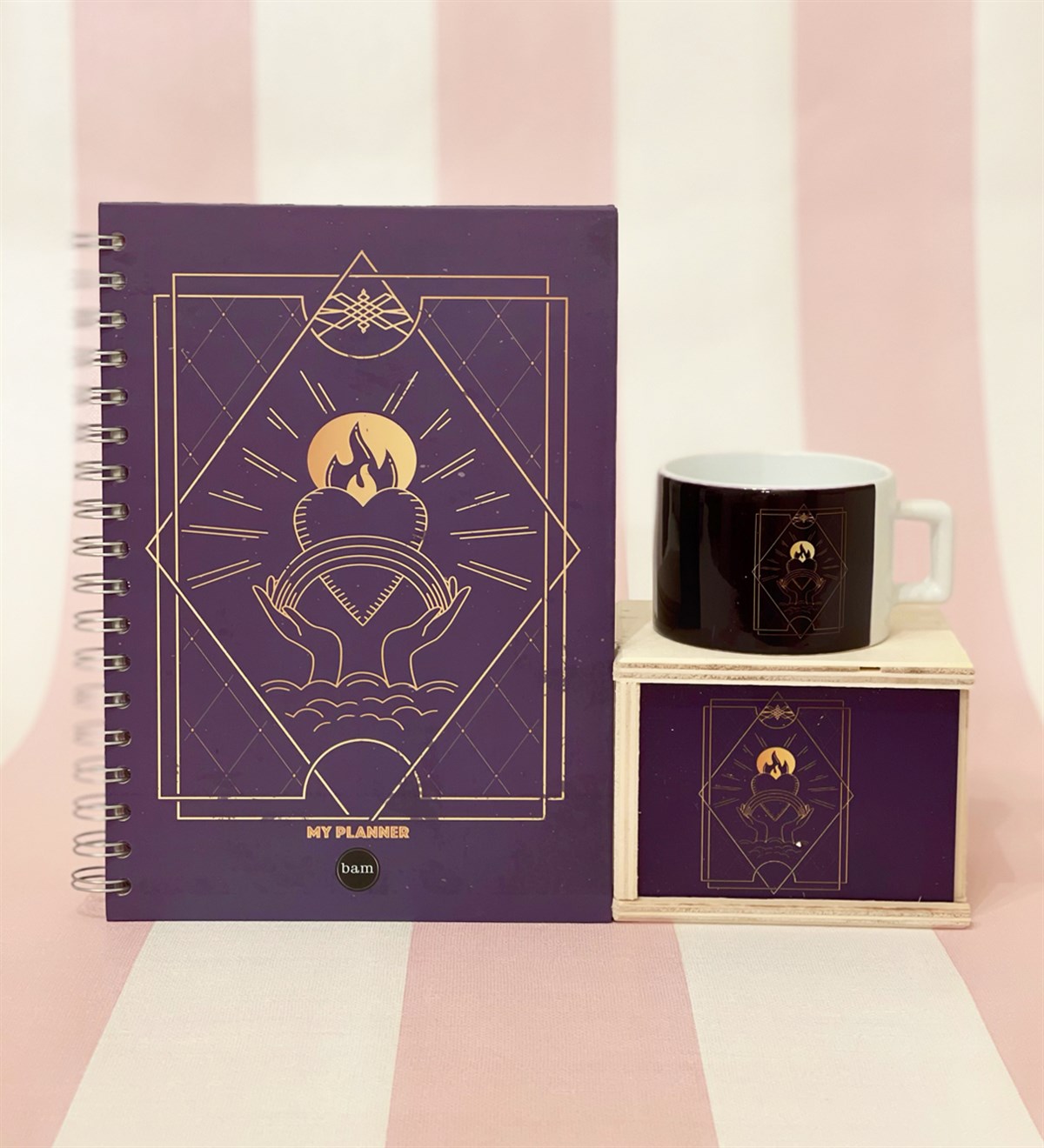 Tarot Gökkuşağı Kalp Ateş Tasarımlı Konuşan Ajanda Ve Kutulu Kupa Hediye SetiGiftmodaGmhs100485