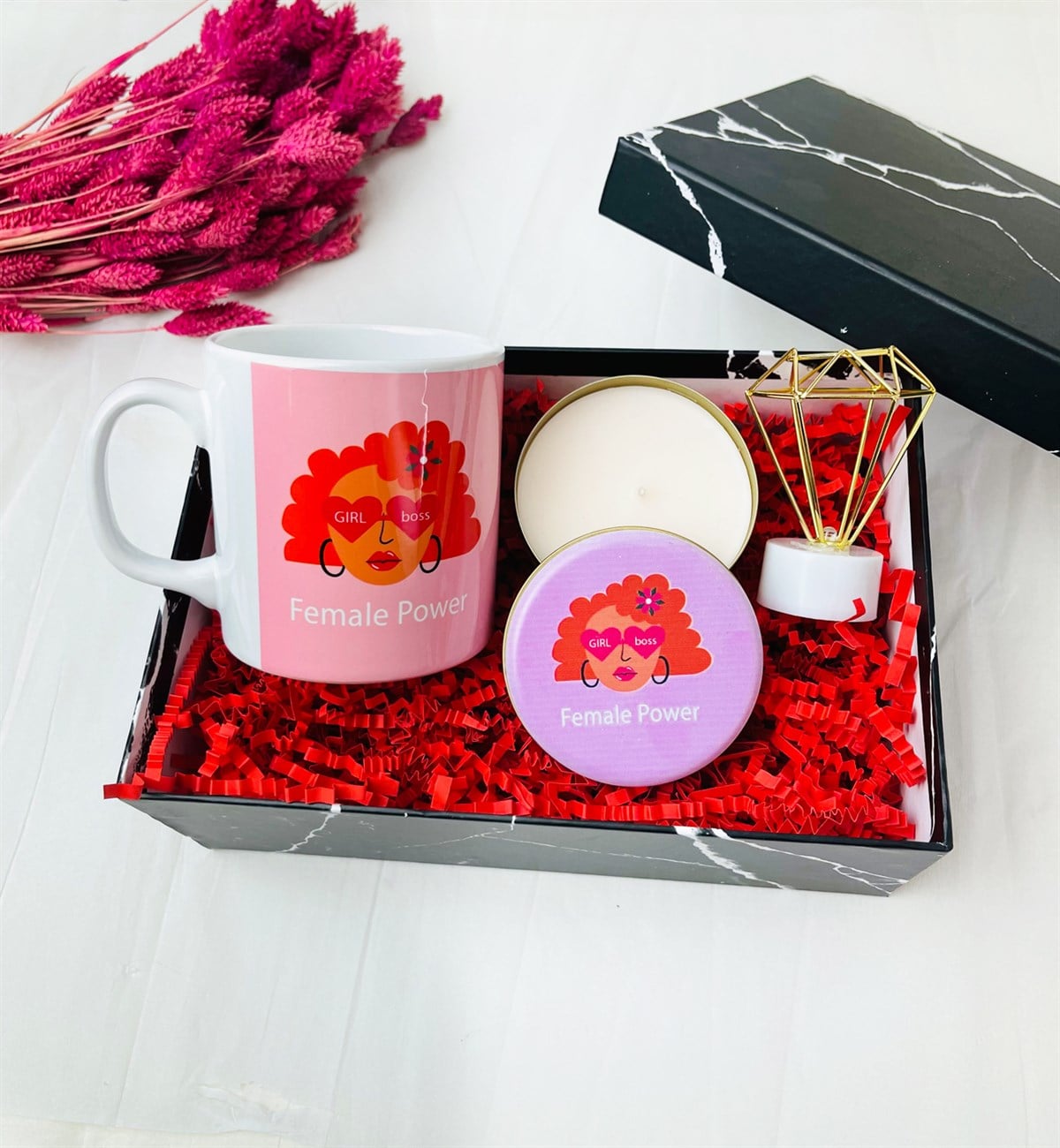 Özel Kutulu Kadın Gücü Tasarımlı Kupa Kokulu Cam Mum Ve Mini Elmas Lamba Hediye SetlerigiftmodaGmhs100433