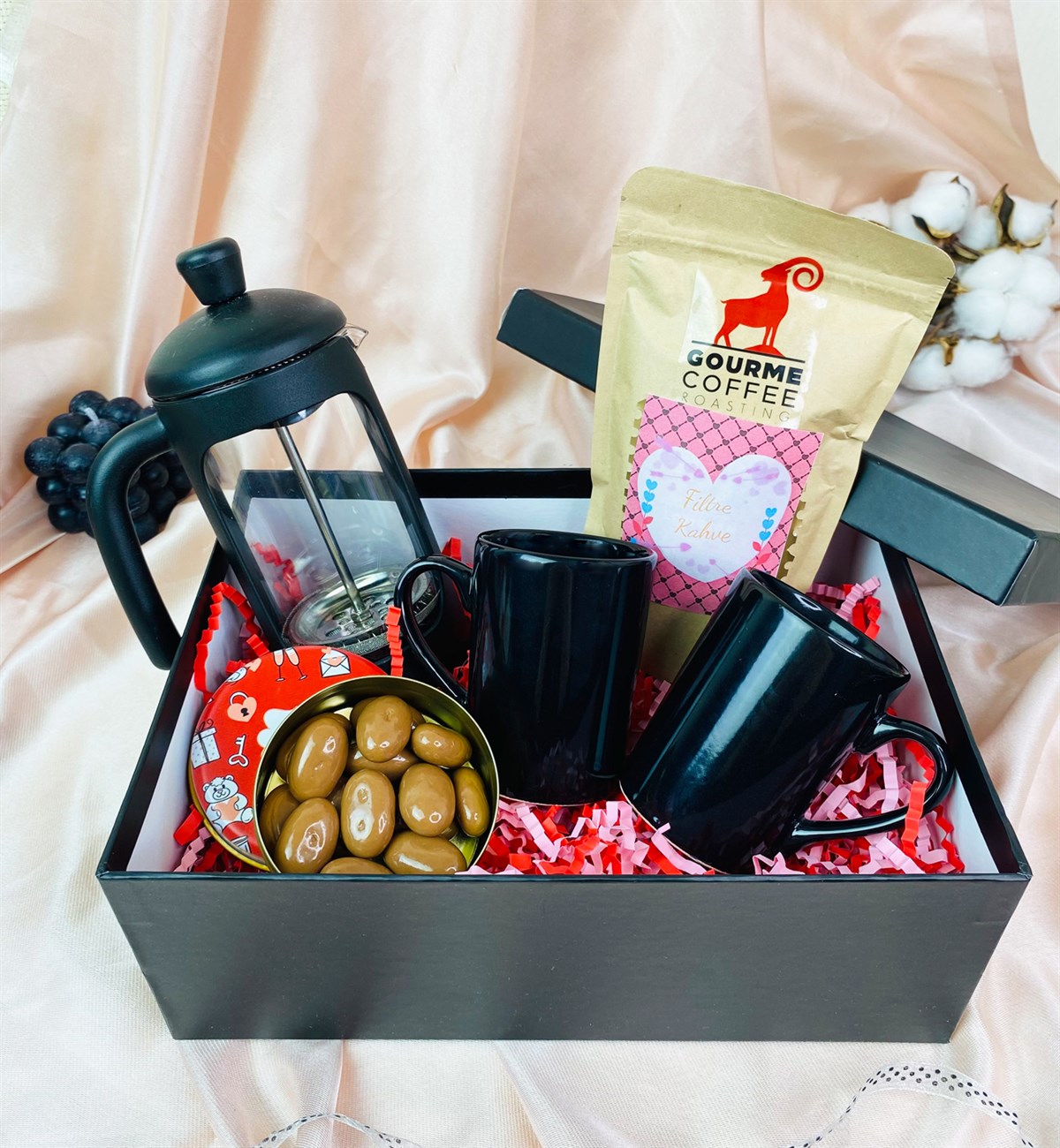 Özel Kutulu Bisküvili Badem Draje Ve Filtre Kahveli Segiliye Hediye SetigiftmodaGmhs101454