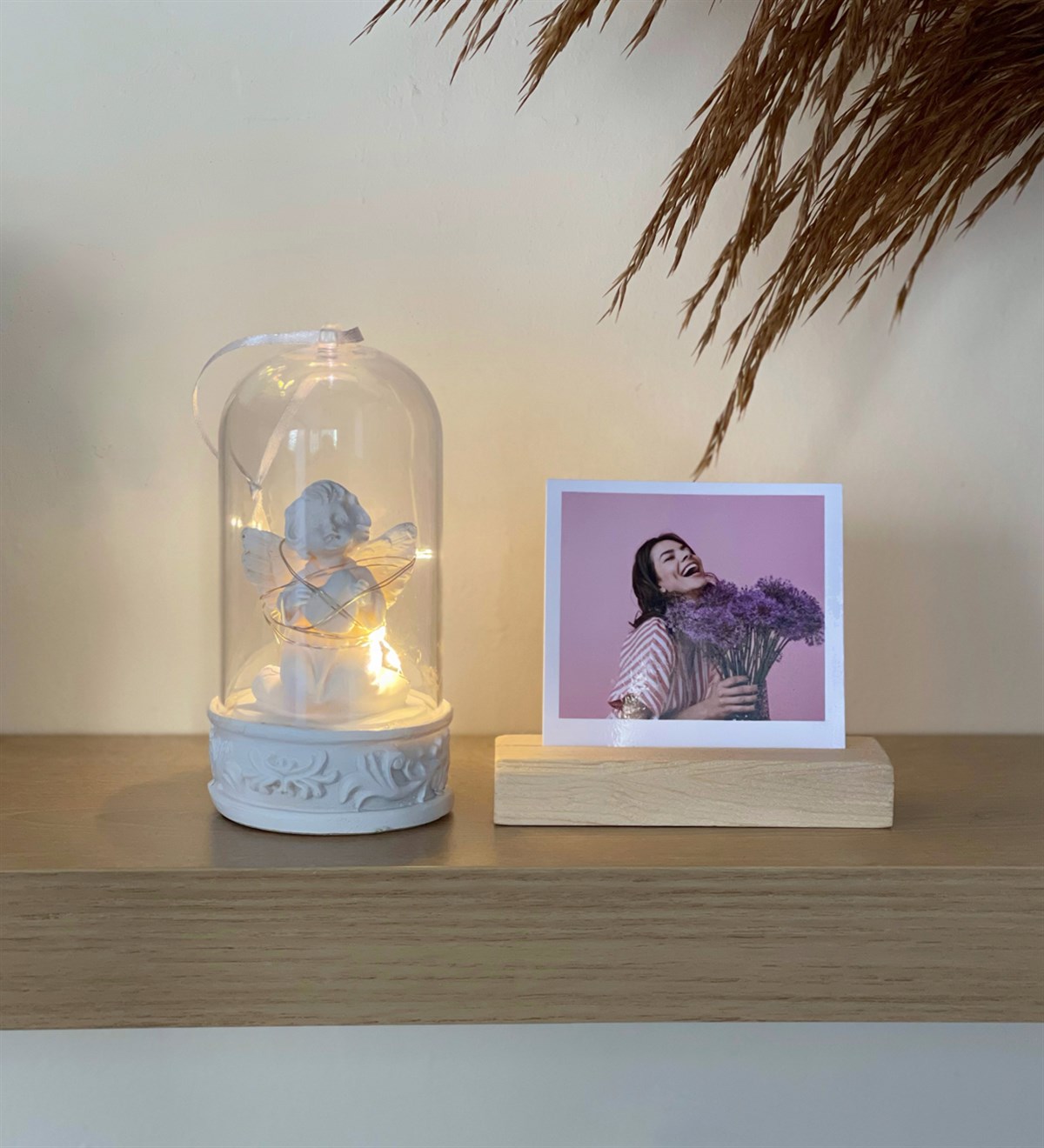 Kişiye Özel Ahşap Standlı Fotoğraf Ve Işıklı Melek Kalp Biblo Hediye SetiGiftmoda Gmhs100470