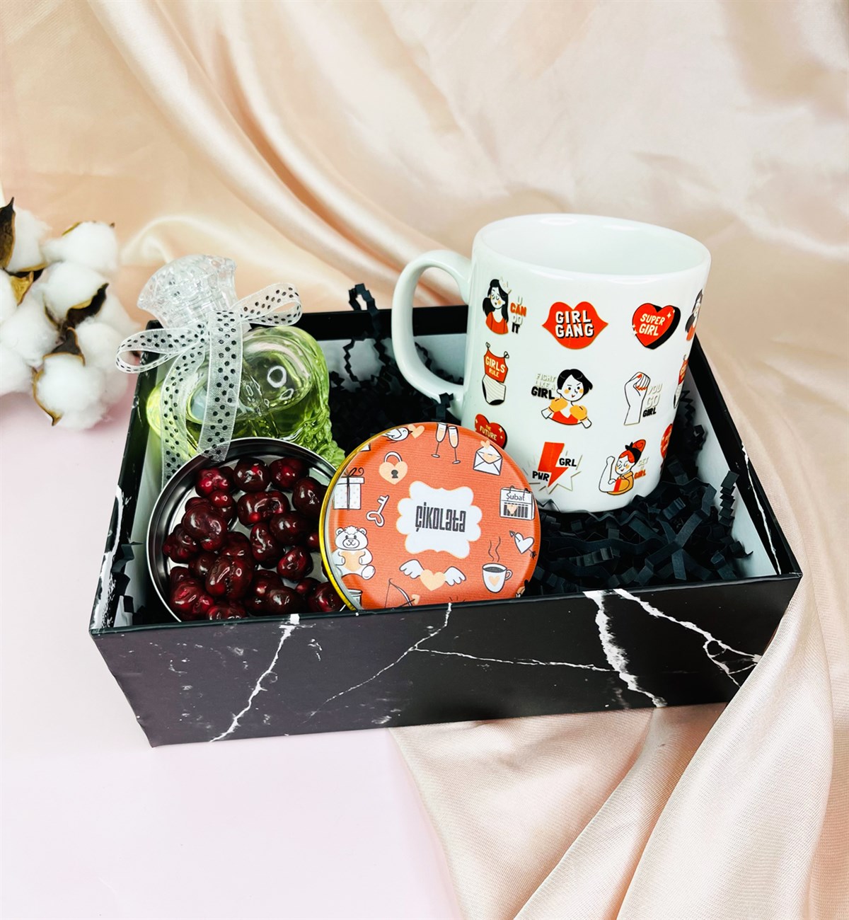 Özel Kutulu Girl Gang Kadınlara Özel Hediye SetigiftmodaGmhs101598