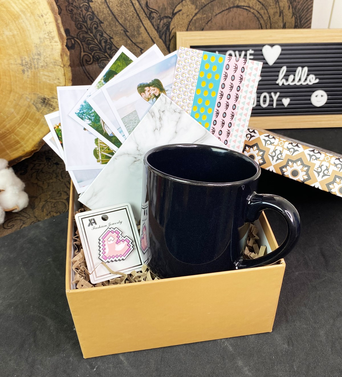 Kişiye Özel Beyaz Mermer Tasarımlı Mini Albüm Siyah Bulut Kupa Ve Rozet Mini Hediye SetigiftmodaGmhs100914