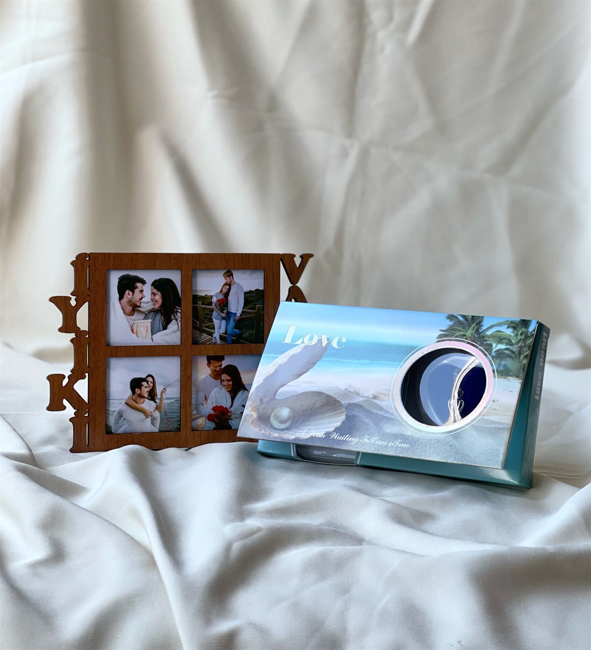 Ahşap İyiki Varsın Çeçeve Ve İnci Kolye Hediye SetiGiftmodaGmhs100691