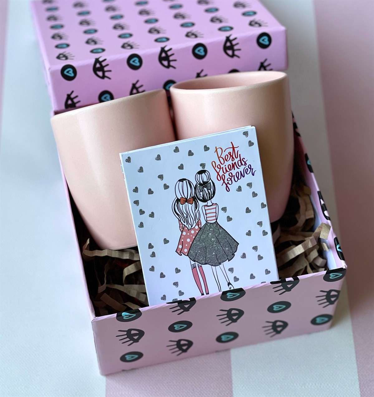 Best Friends Tasarımlı Mini Albüm Ve 2'li Pembe Bulut Kupa Mini Hediye SetigiftmodaGmhs100875
