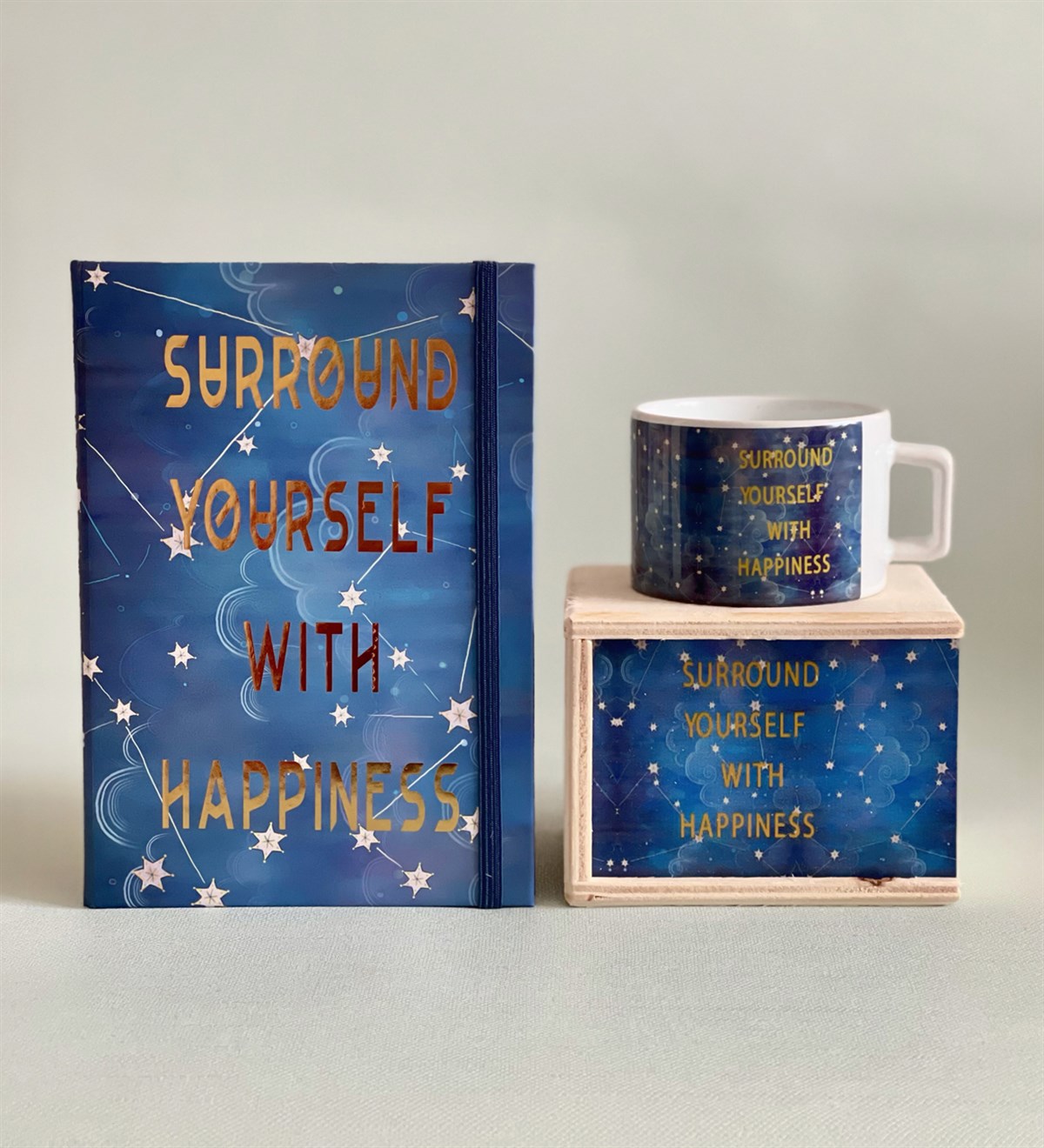 Surround Yourself Tasarımlı Lastikli Defter Ve Kutulu Kupa SetGiftmodaGmhs100560-Gmkp100164-Gmd100062
