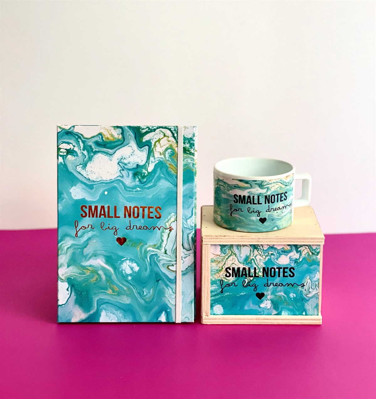 Small Notes Tasarımlı Lastikli Defter Ve Kutulu Kupa SetGiftmodaGmhs100812-Gmkp100185-Gmd100076 